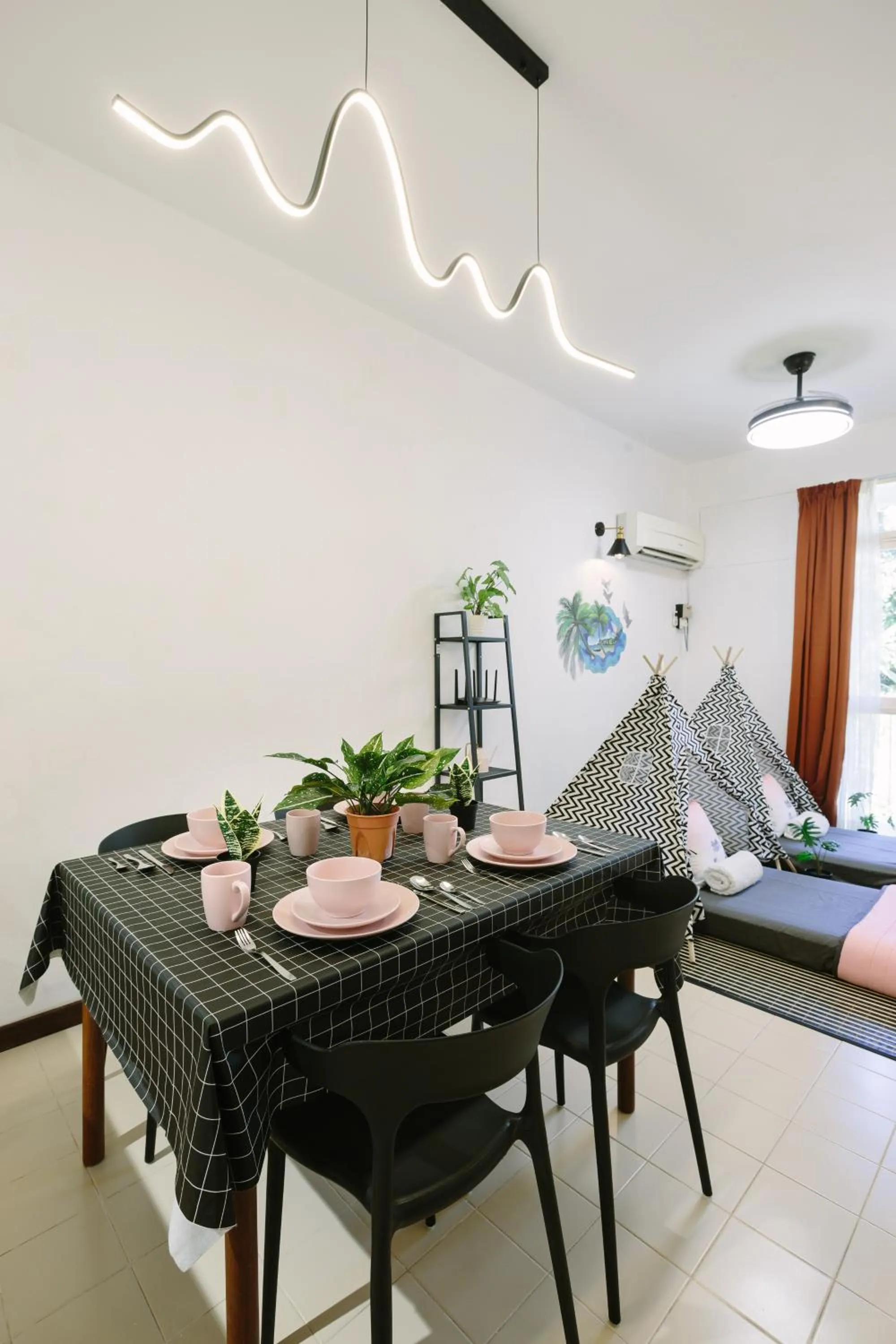 EE's Seaside House - Homestay 3 min walk to beach