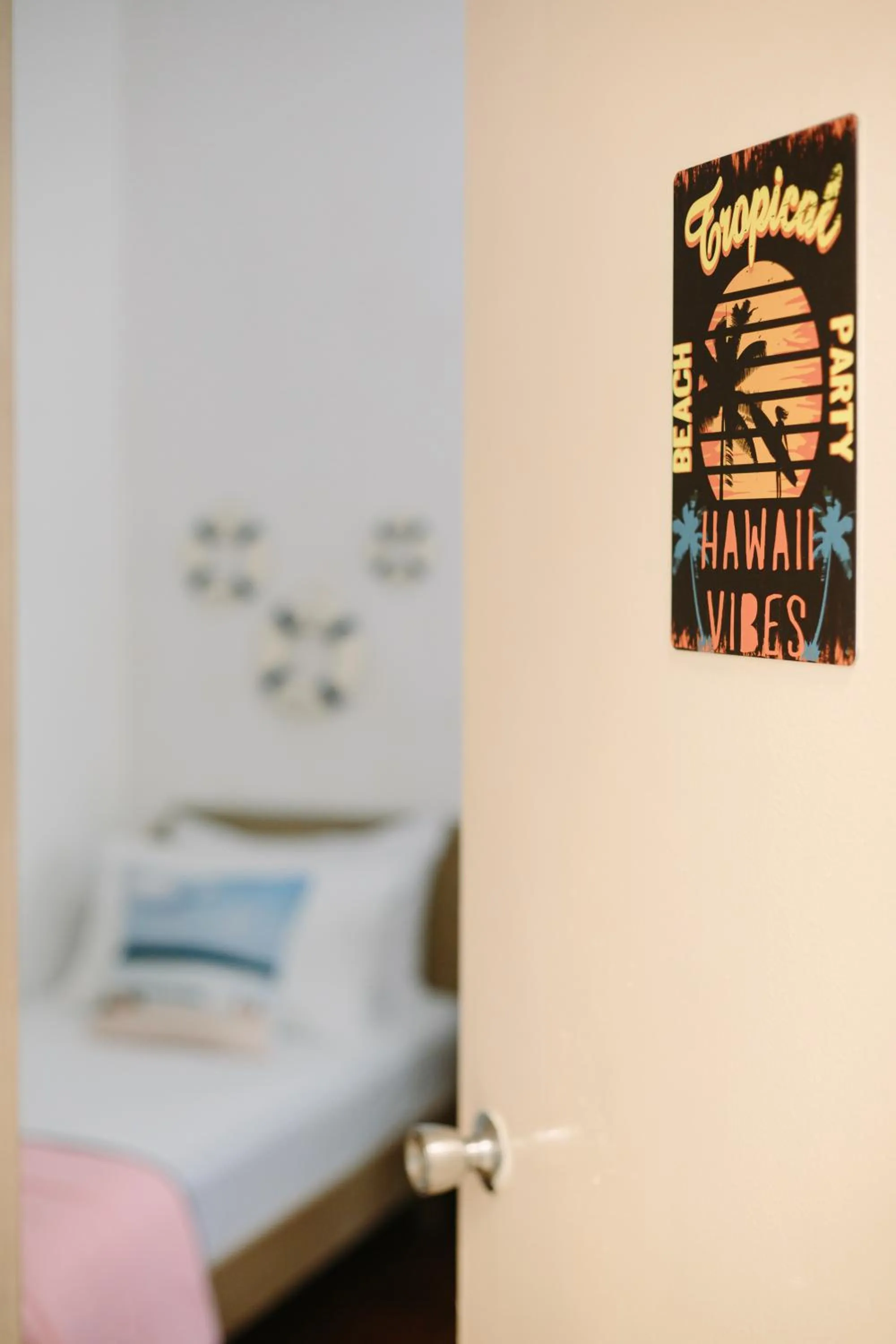 Bed in EE's Seaside House - Homestay 3 min walk to beach