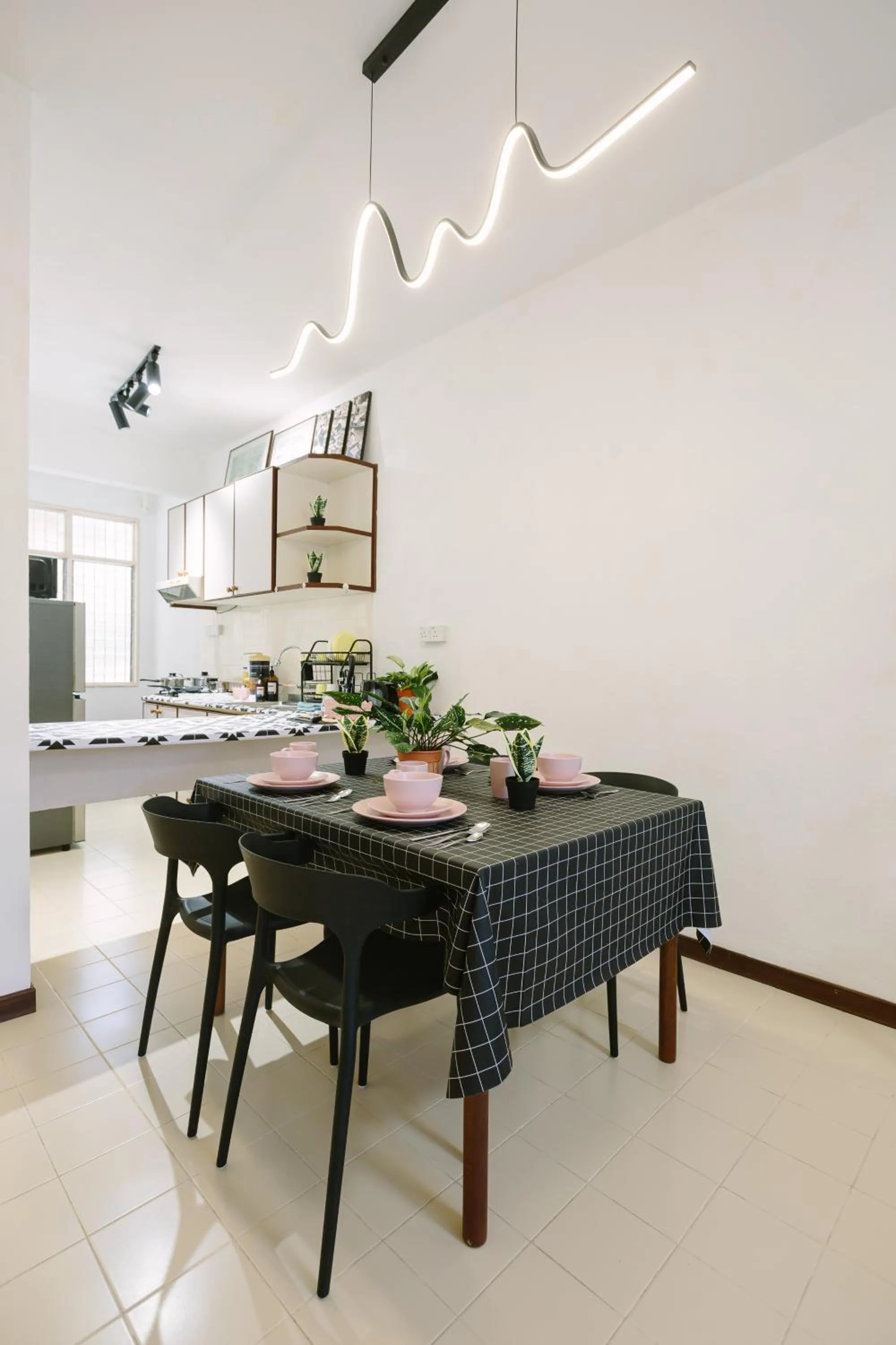 EE's Seaside House - Homestay 3 min walk to beach