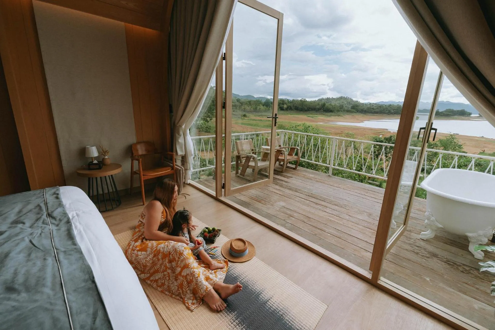 Balcony/Terrace in Le La Lake Resort and Spa