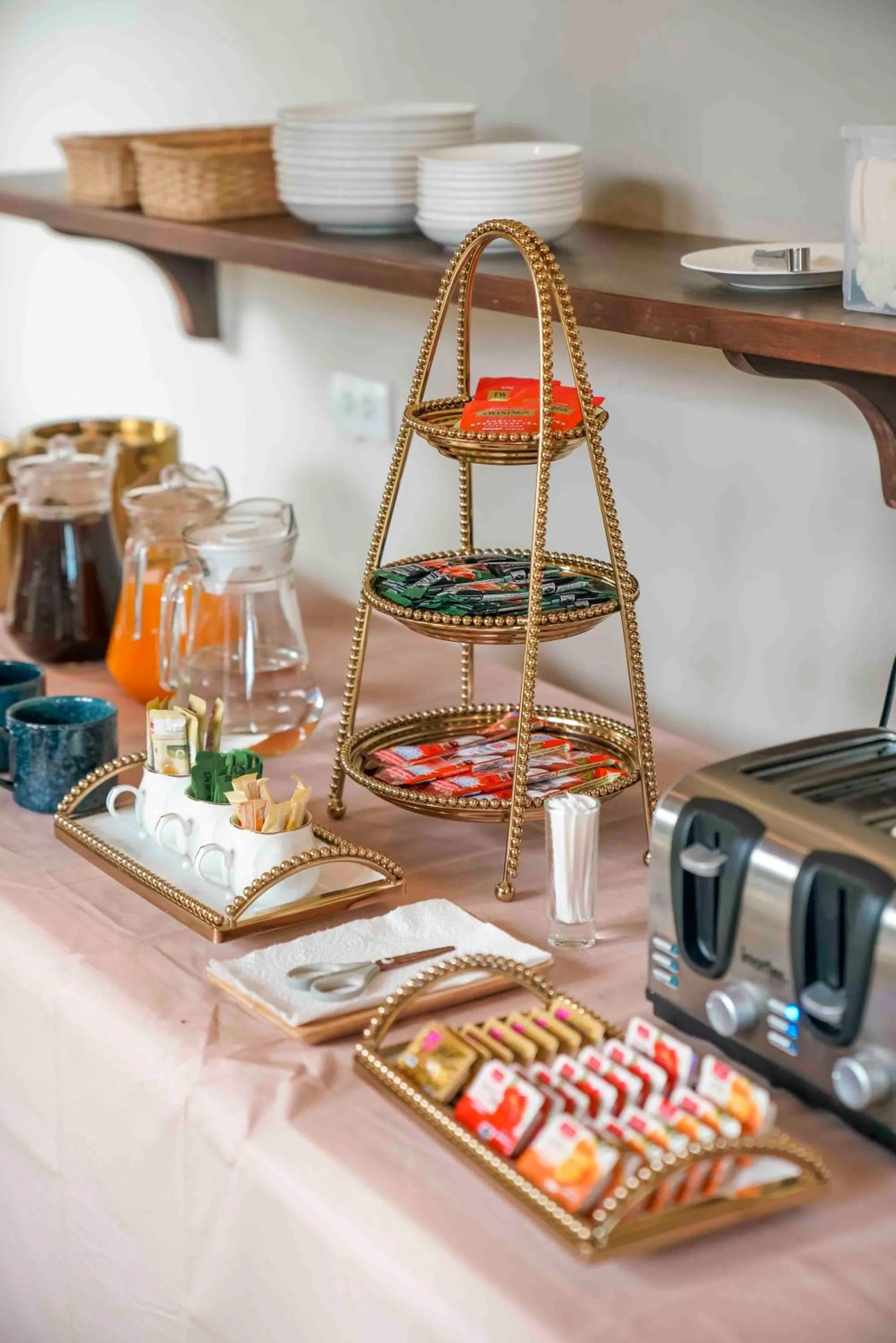 Breakfast in Le La Lake Resort and Spa