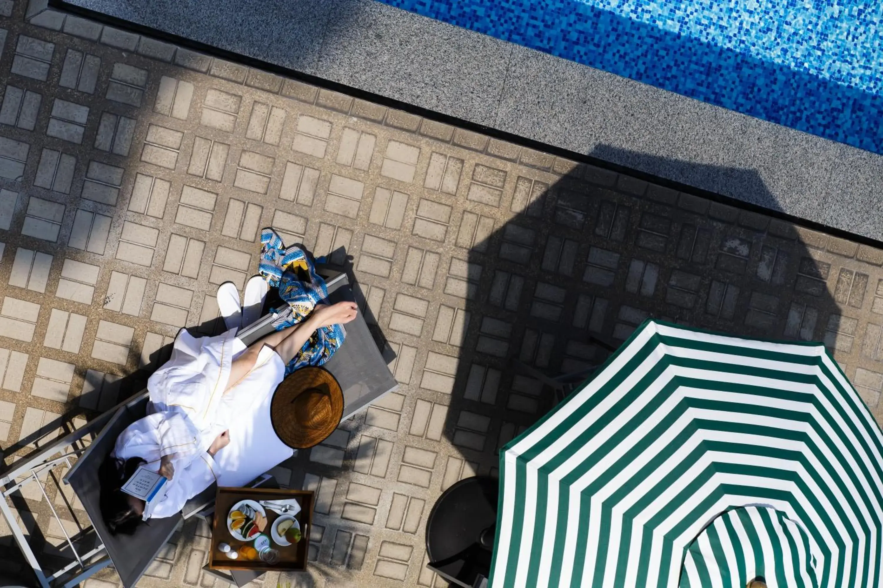 Swimming pool in Jazzotel Bangkok Swimming pool in Jazzotel Bangkok