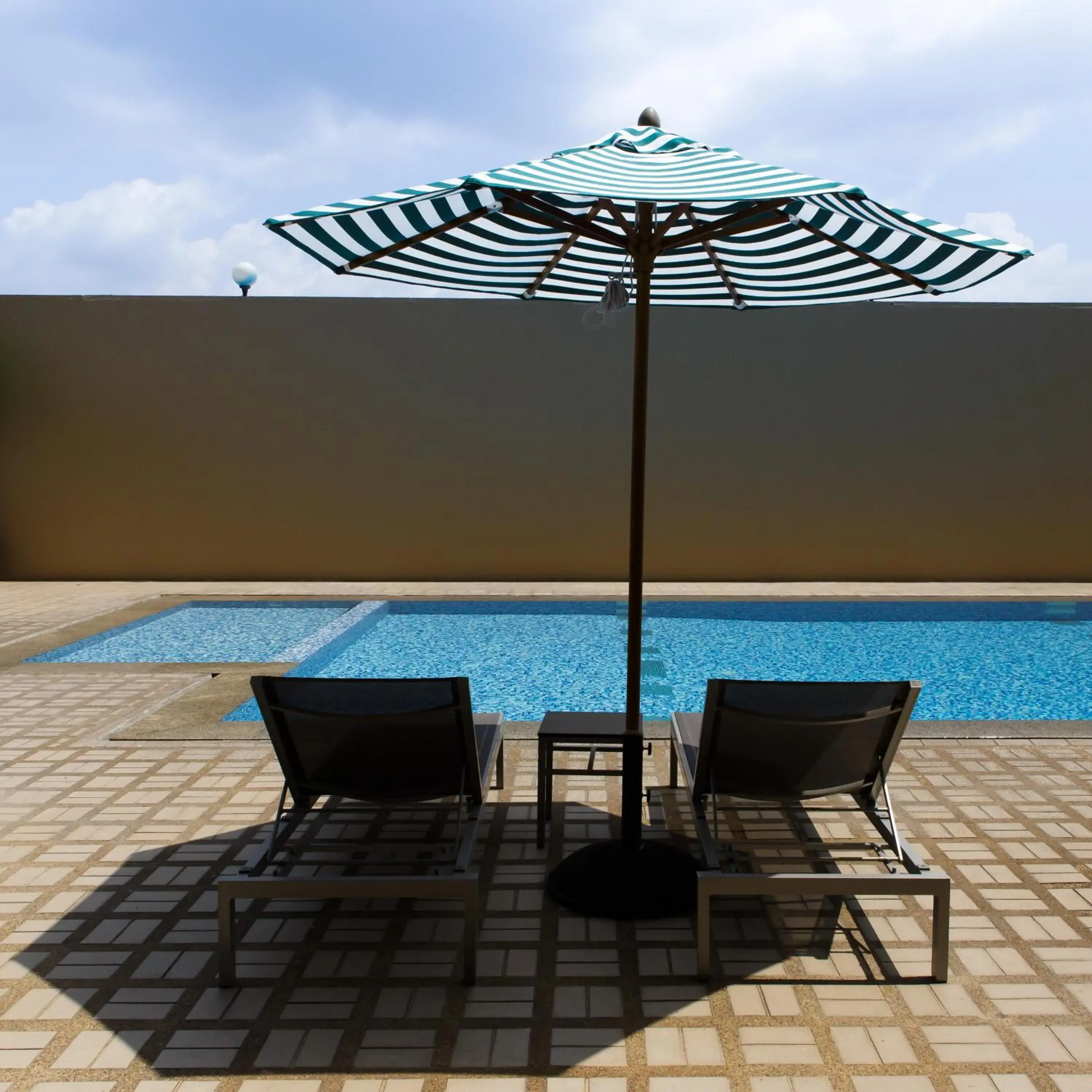 Pool view in Jazzotel Bangkok Pool view in Jazzotel Bangkok