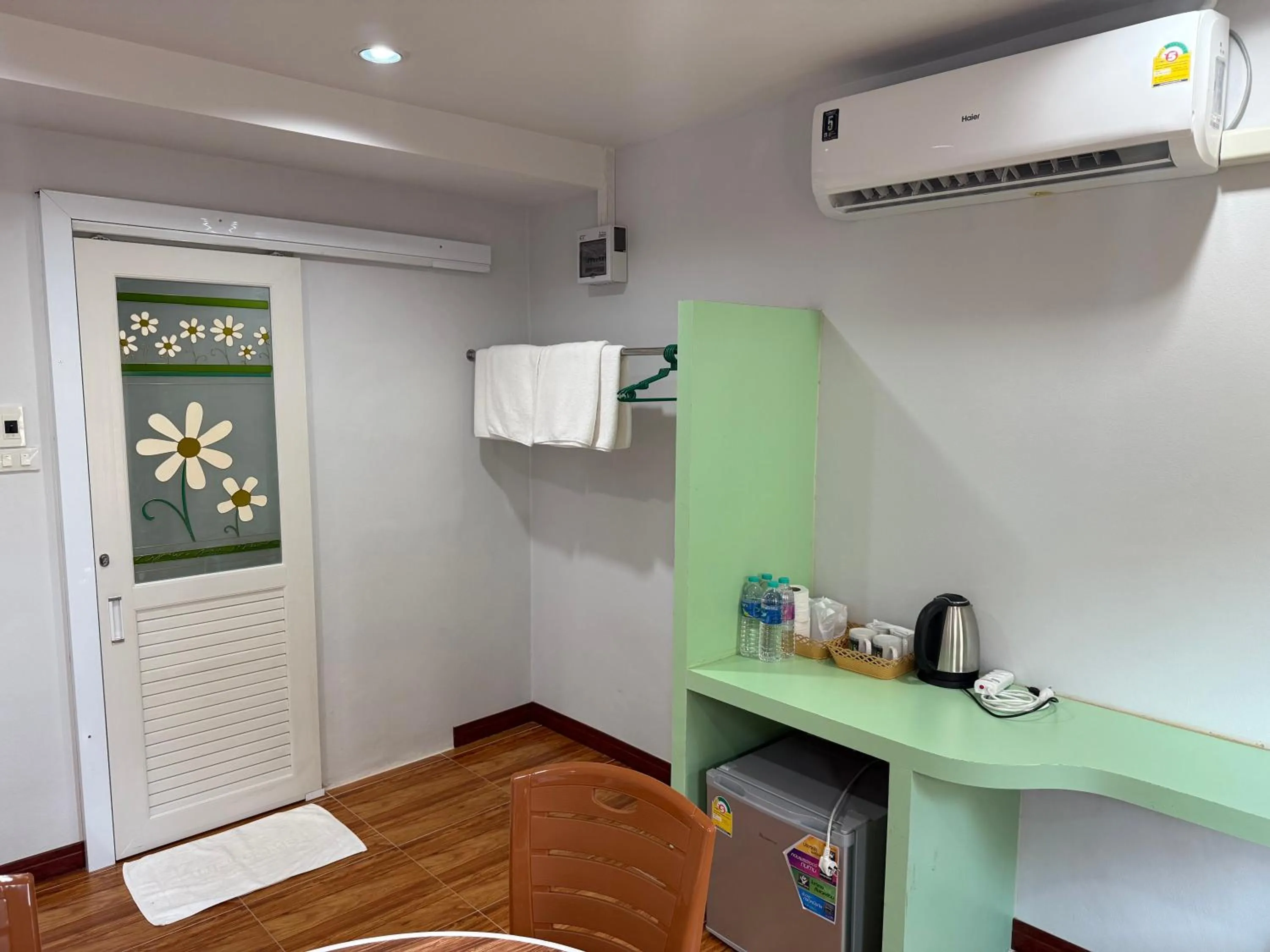 minibar in Chiang Kham Ruk Khun Hotel