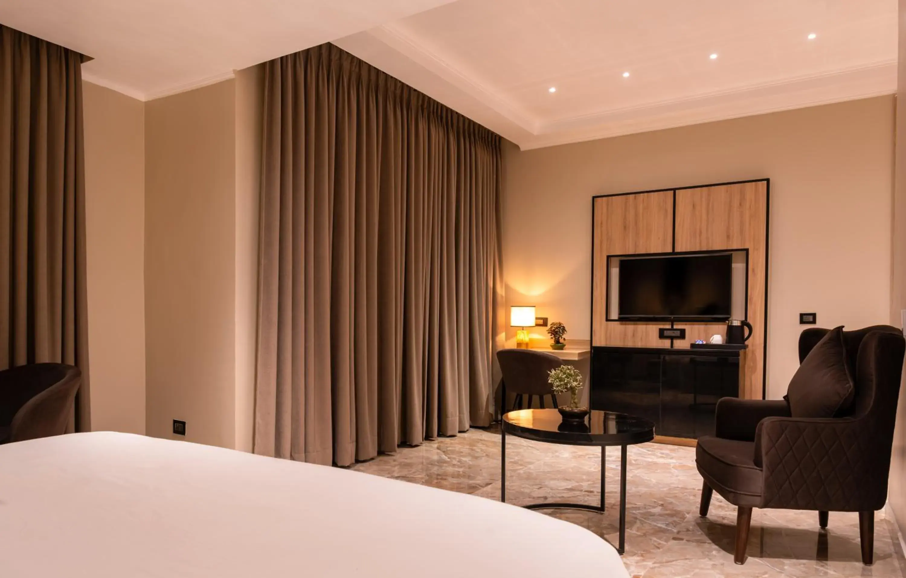 TV and multimedia, Bed in Alpine hotel and villas TV and multimedia, Bed in Alpine hotel and villas