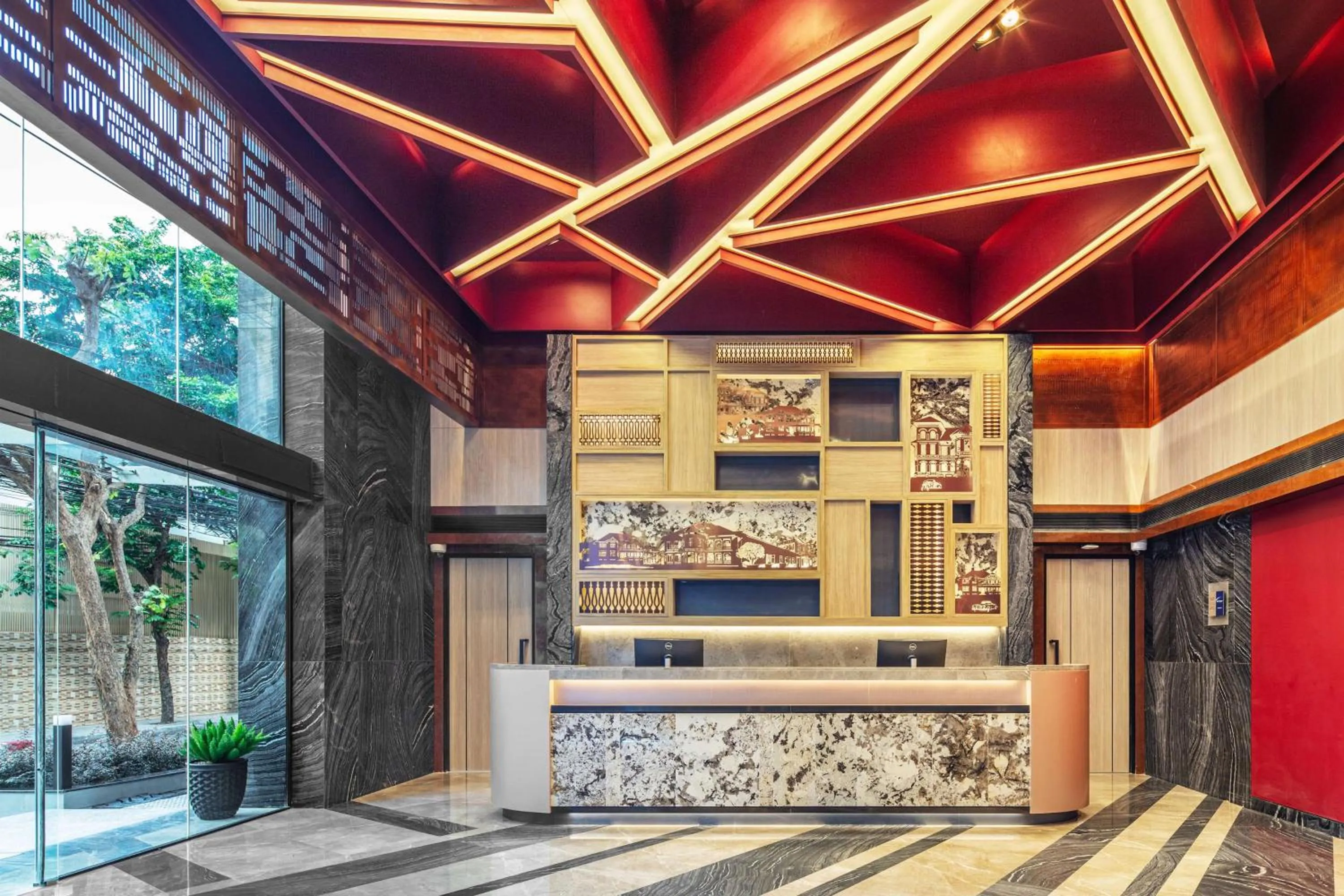 Lobby or reception in Best Western Click Sathorn 11 Bangkok