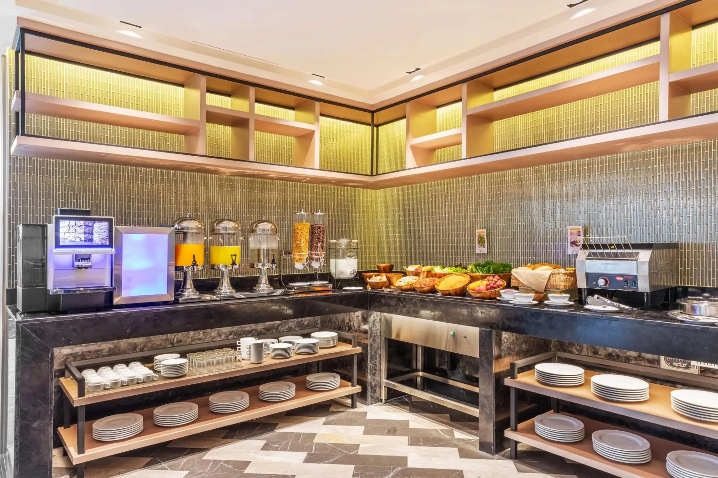 Restaurant/places to eat in Best Western Click Sathorn 11 Bangkok Restaurant/places to eat in Best Western Click Sathorn 11 Bangkok