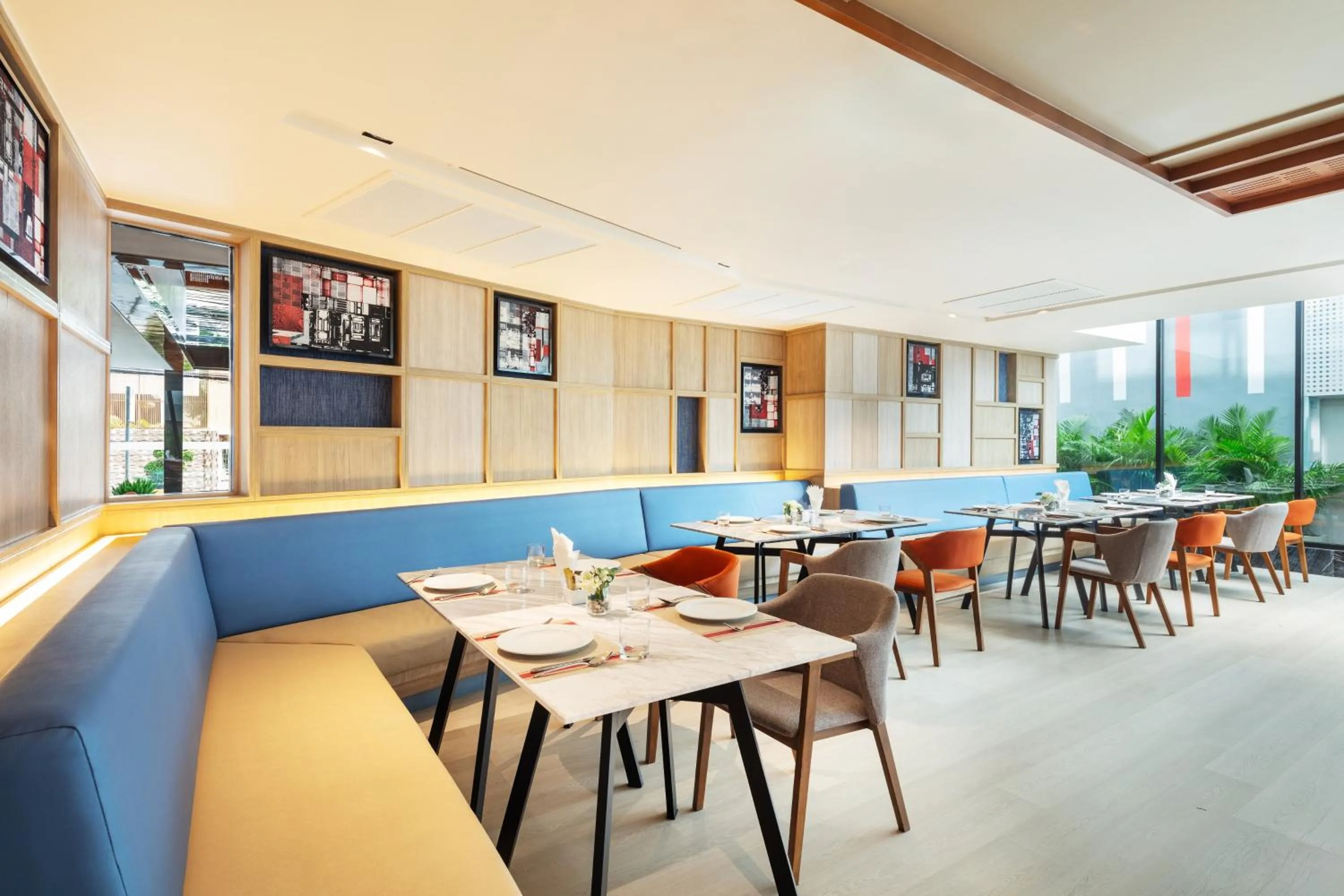 Restaurant/places to eat in Best Western Click Sathorn 11 Bangkok