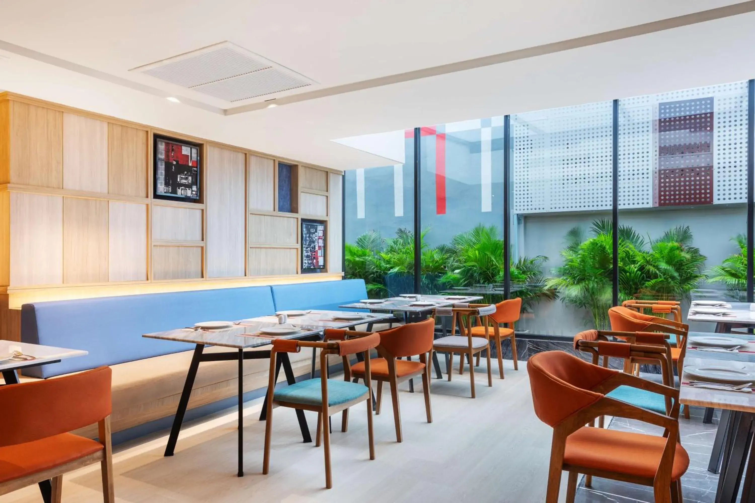 Restaurant/places to eat in Best Western Click Sathorn 11 Bangkok Restaurant/places to eat in Best Western Click Sathorn 11 Bangkok