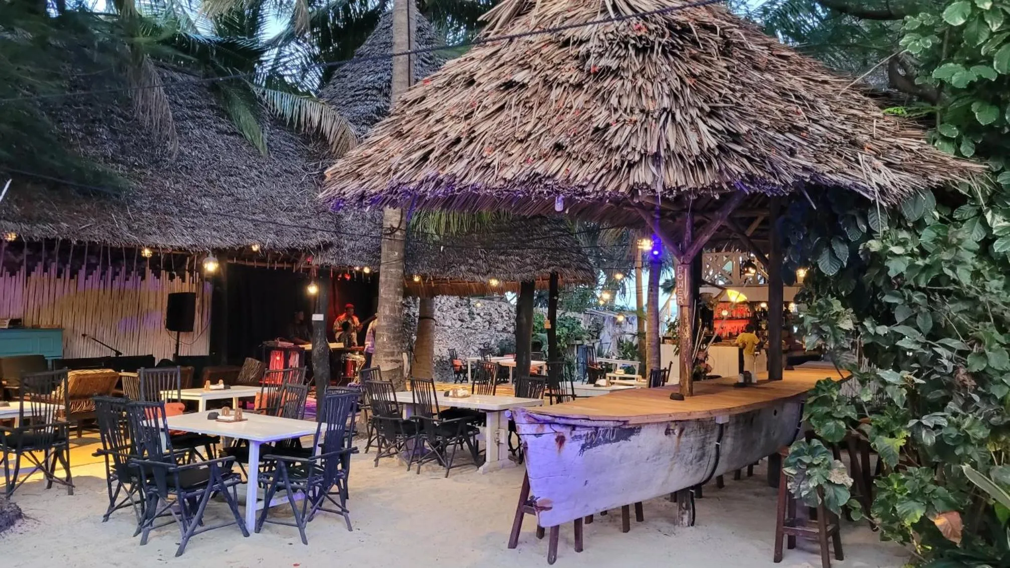 Restaurant/places to eat in The Seles Boutique Hotel