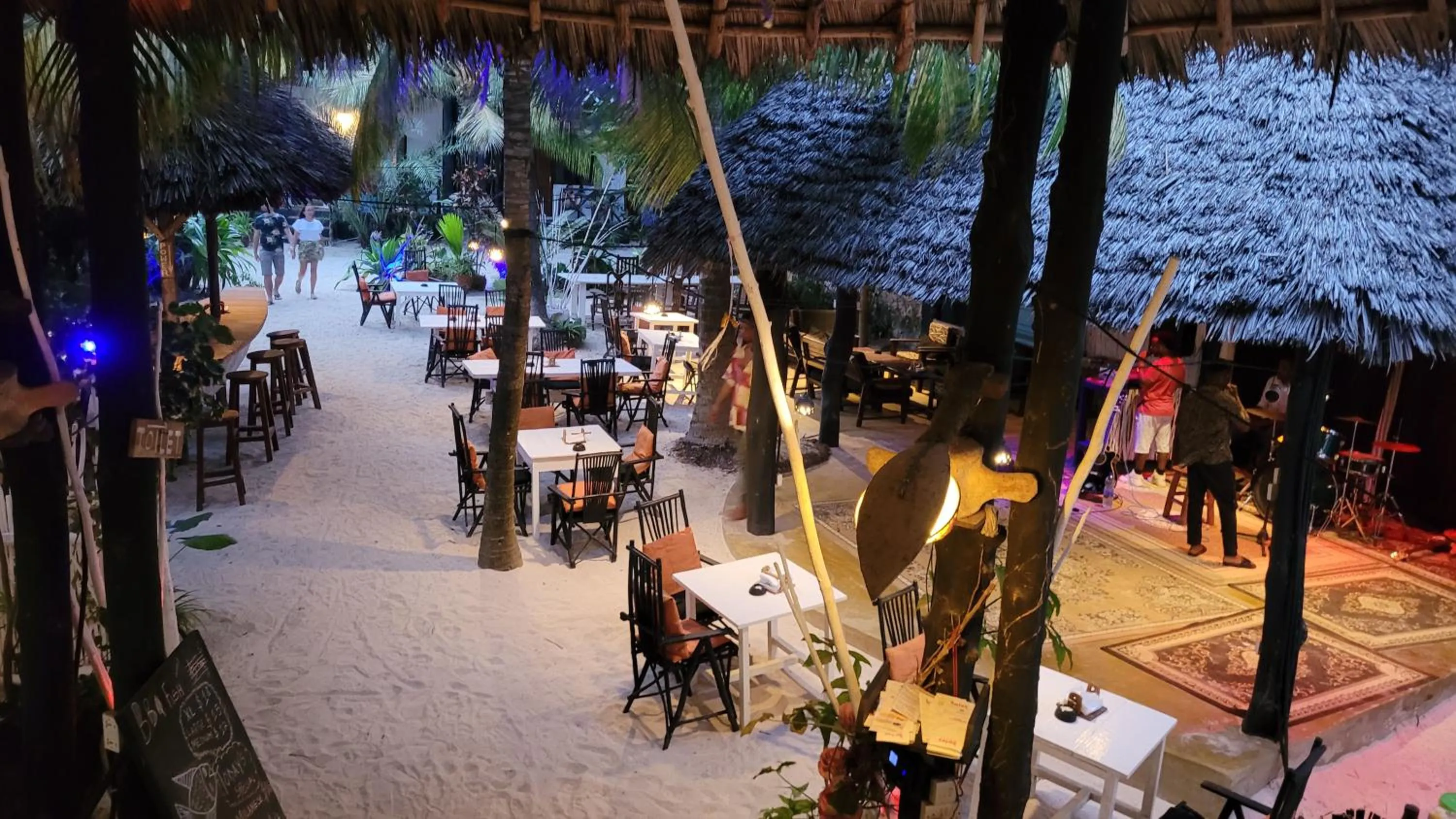 Restaurant/places to eat in The Seles Boutique Hotel