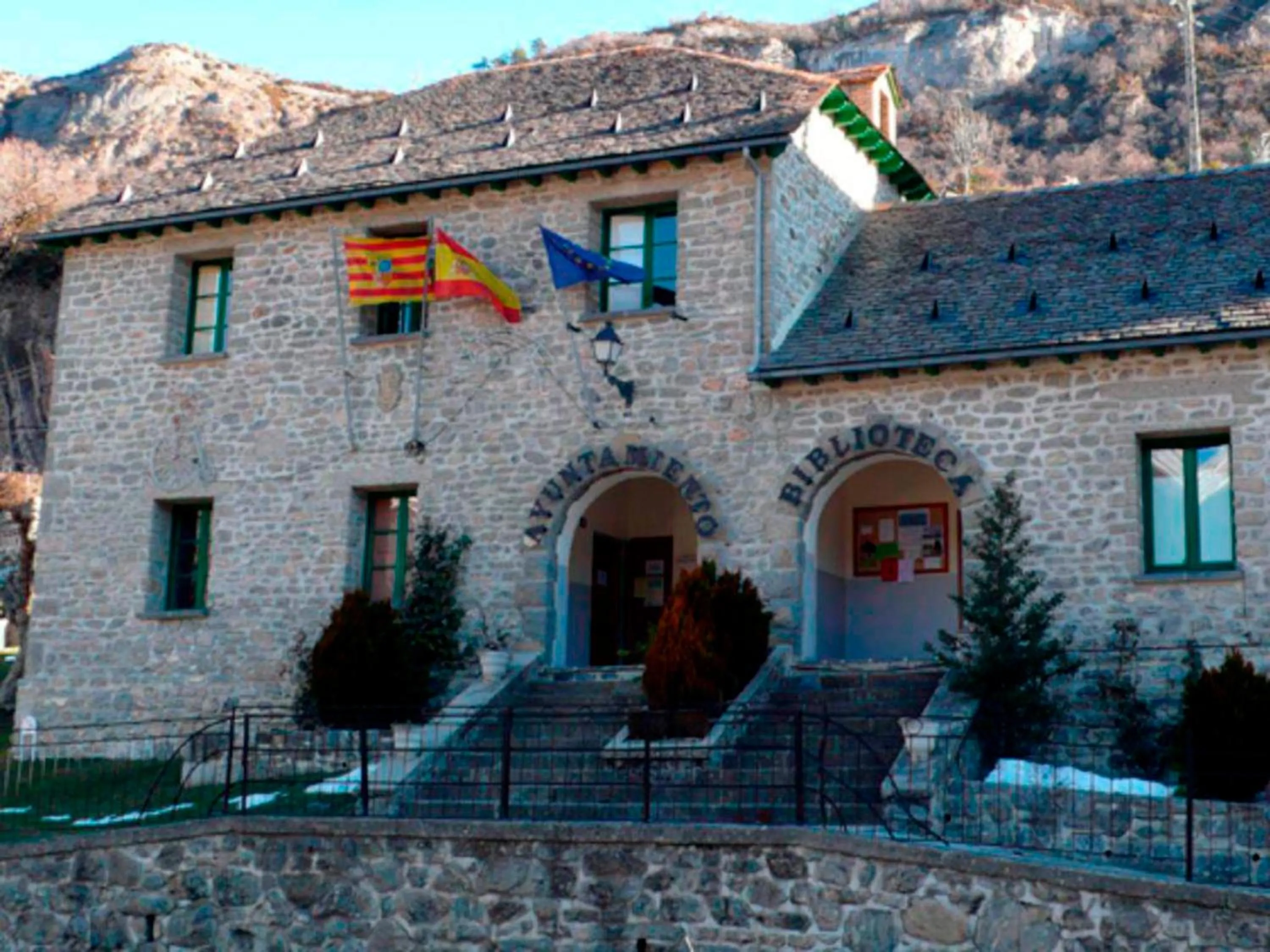 Nearby landmark in Apartamentos Escarrilla Suites 3000