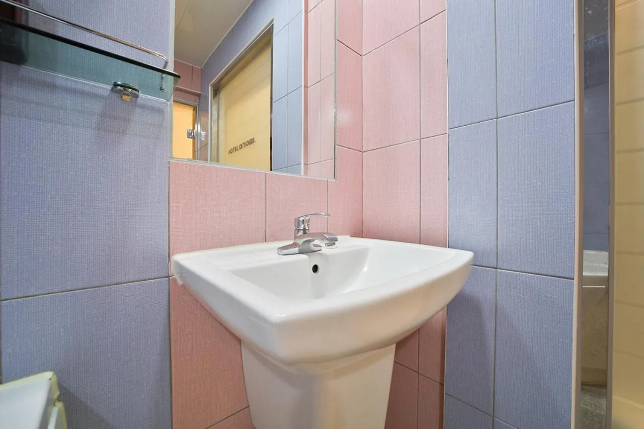 Bathroom in Hotel Yeogiuhtte Gumi Indong 2