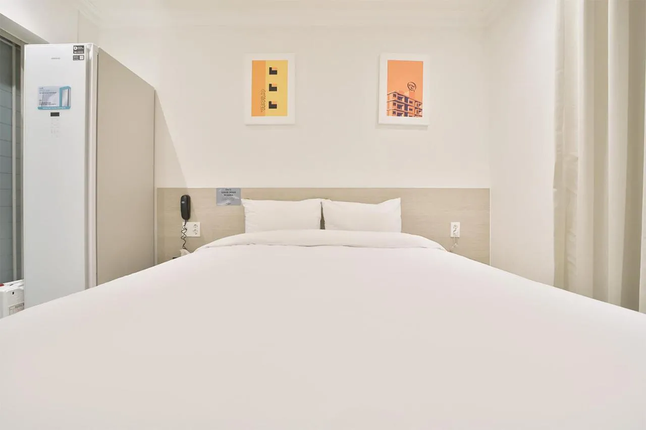 Bed in Hotel Yeogiuhtte Gumi Indong 2