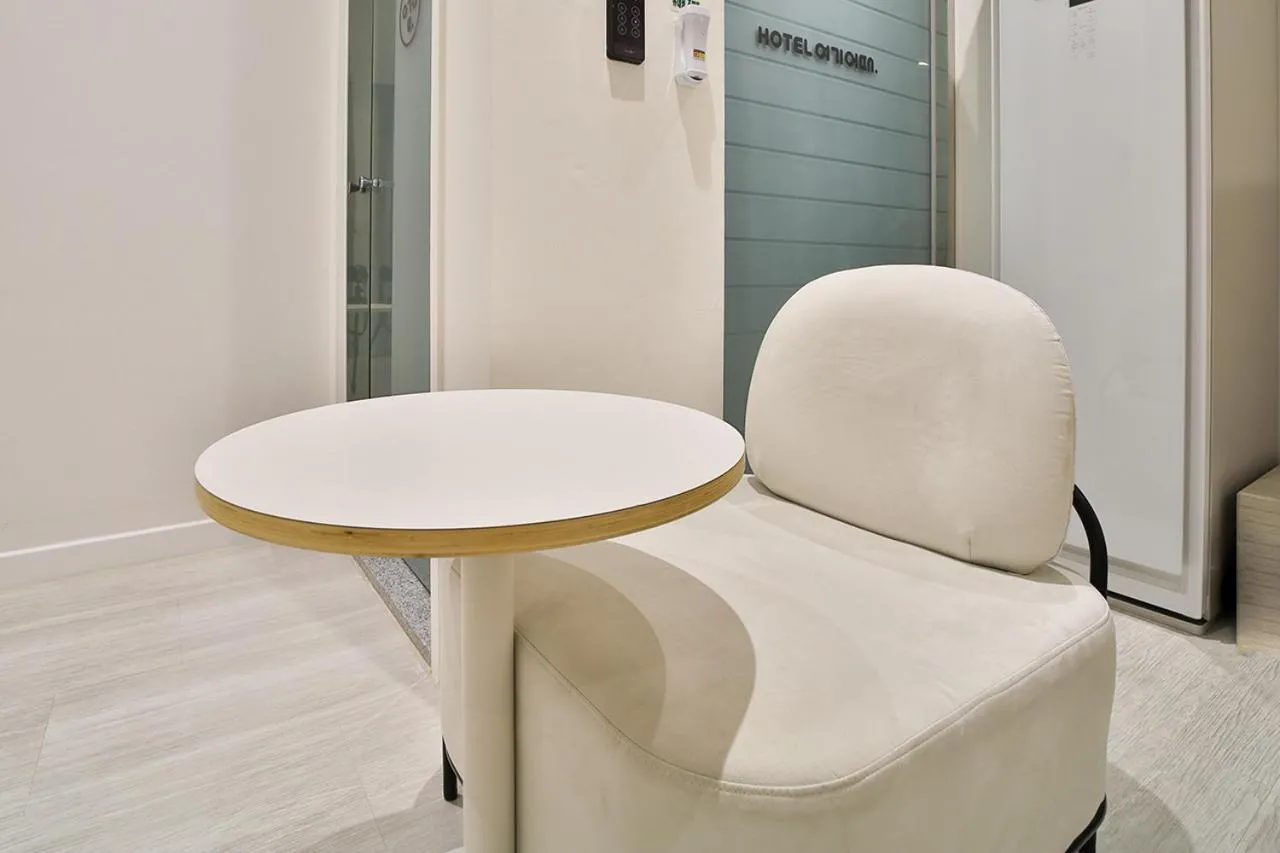 Seating area in Hotel Yeogiuhtte Gumi Indong 2