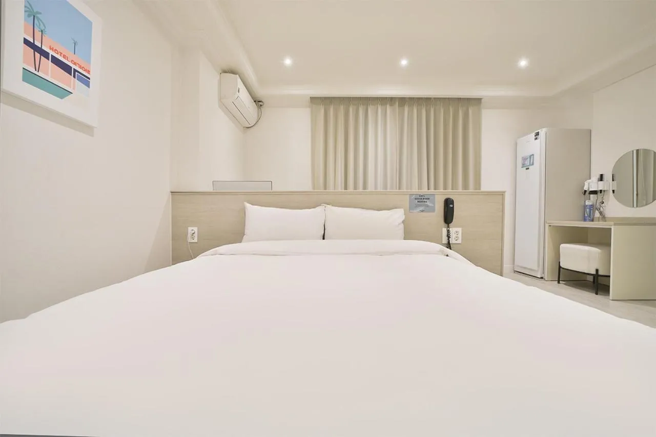 Bed in Hotel Yeogiuhtte Gumi Indong 2