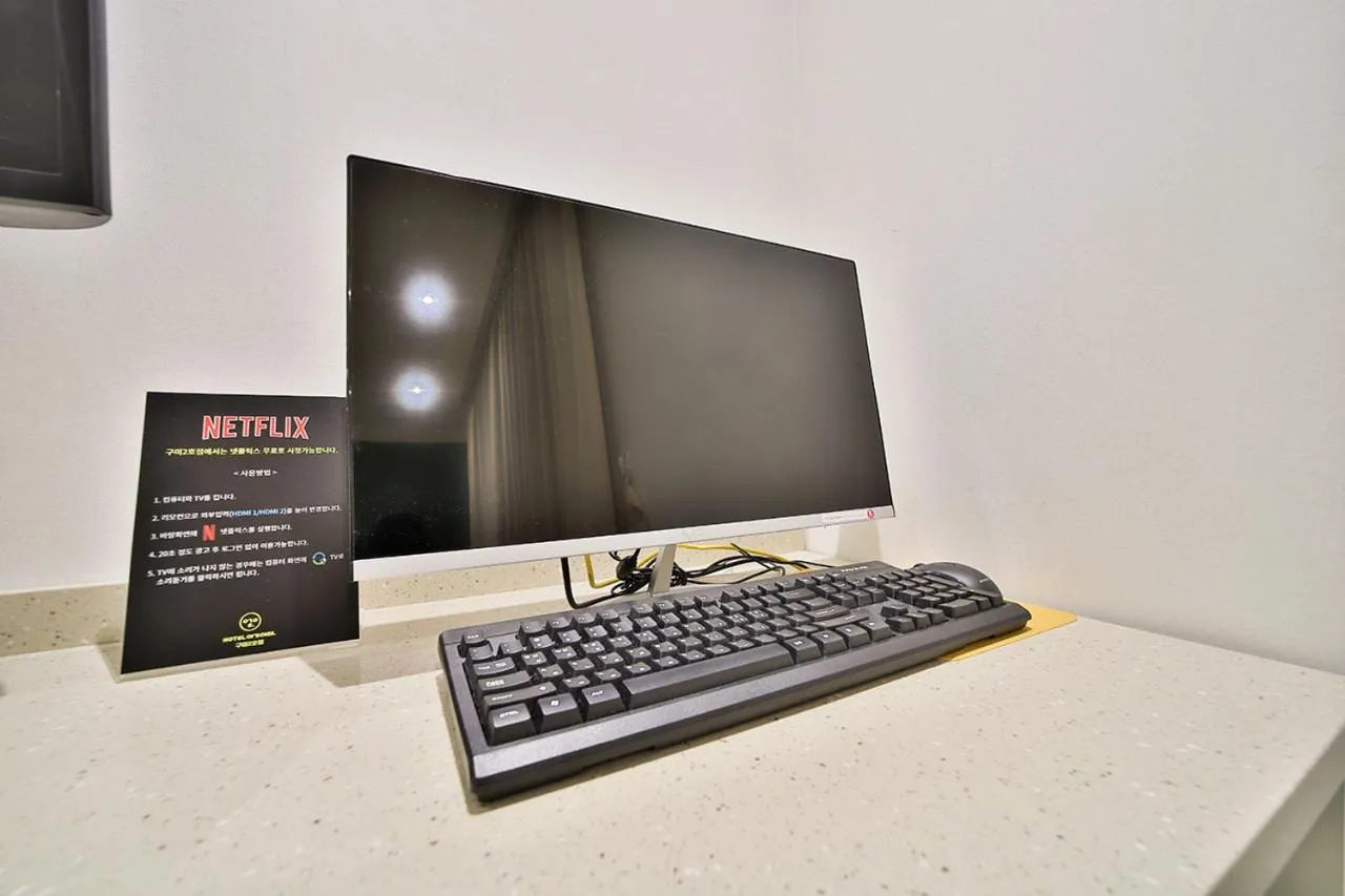 TV and multimedia in Hotel Yeogiuhtte Gumi Indong 2