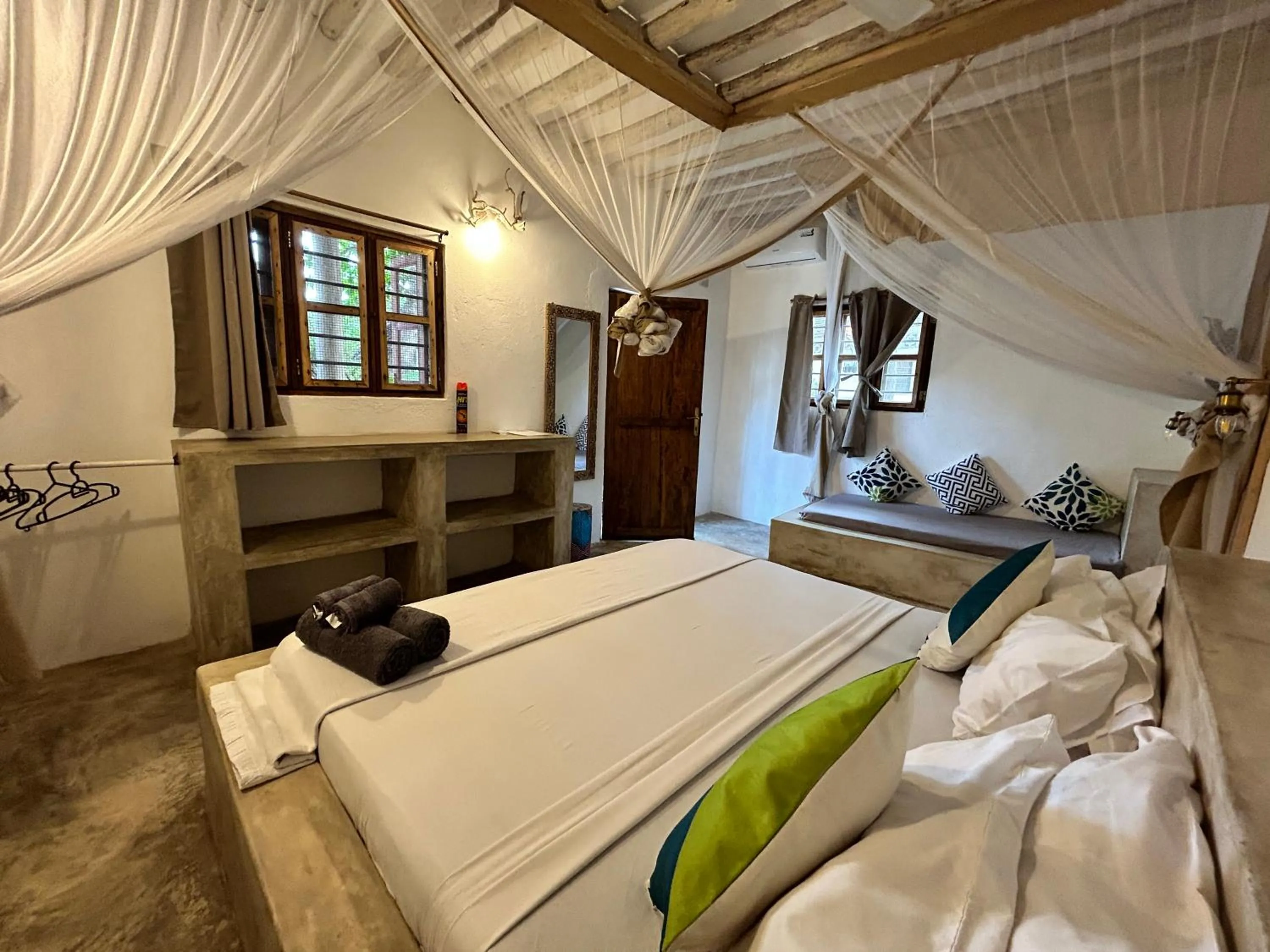 Bedroom, Bed in Bahari Beach Bungalows
