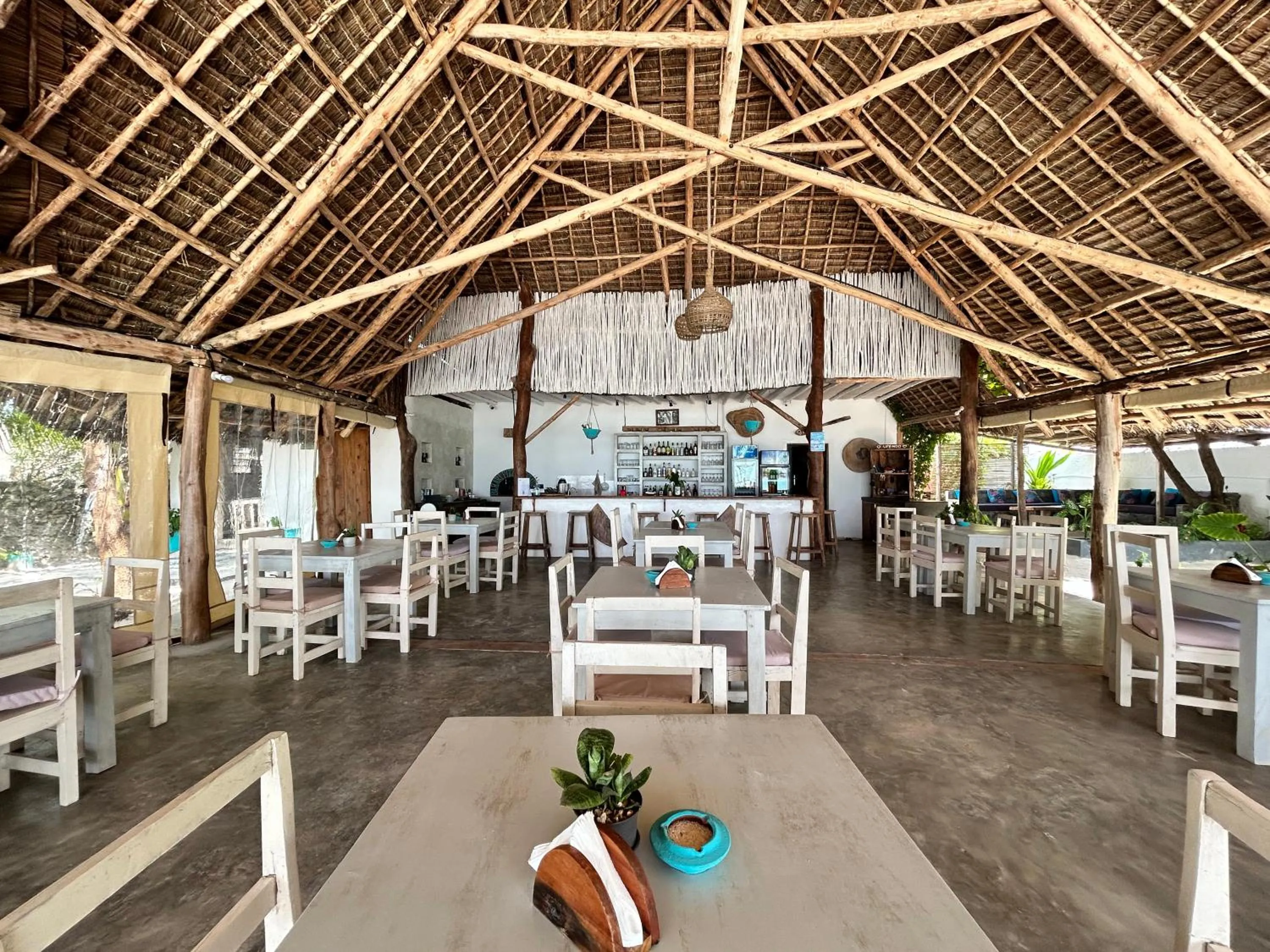 Restaurant/places to eat in Bahari Beach Bungalows
