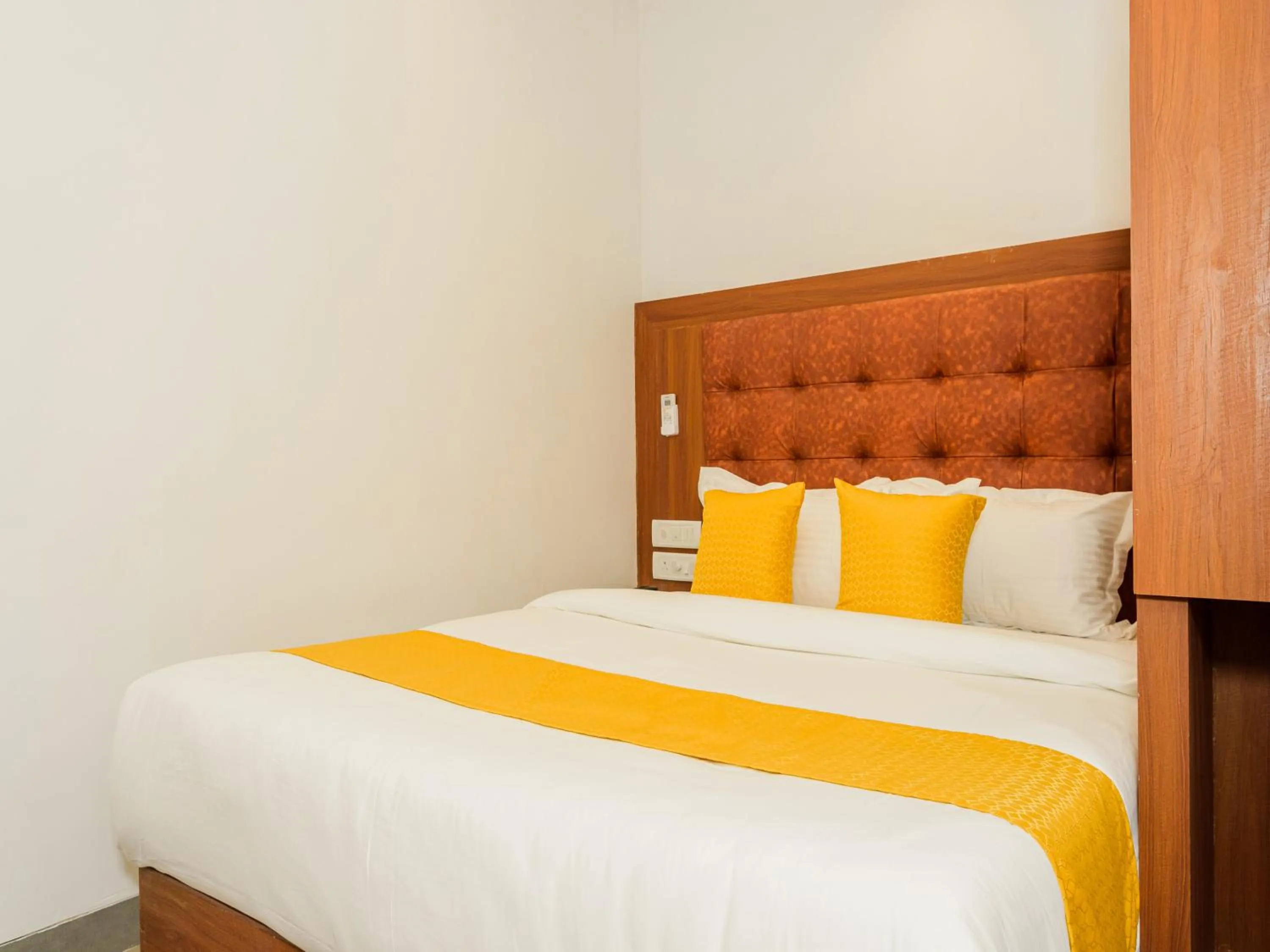 Bed in Hotel Zillion Executive - Kurla West Mumbai