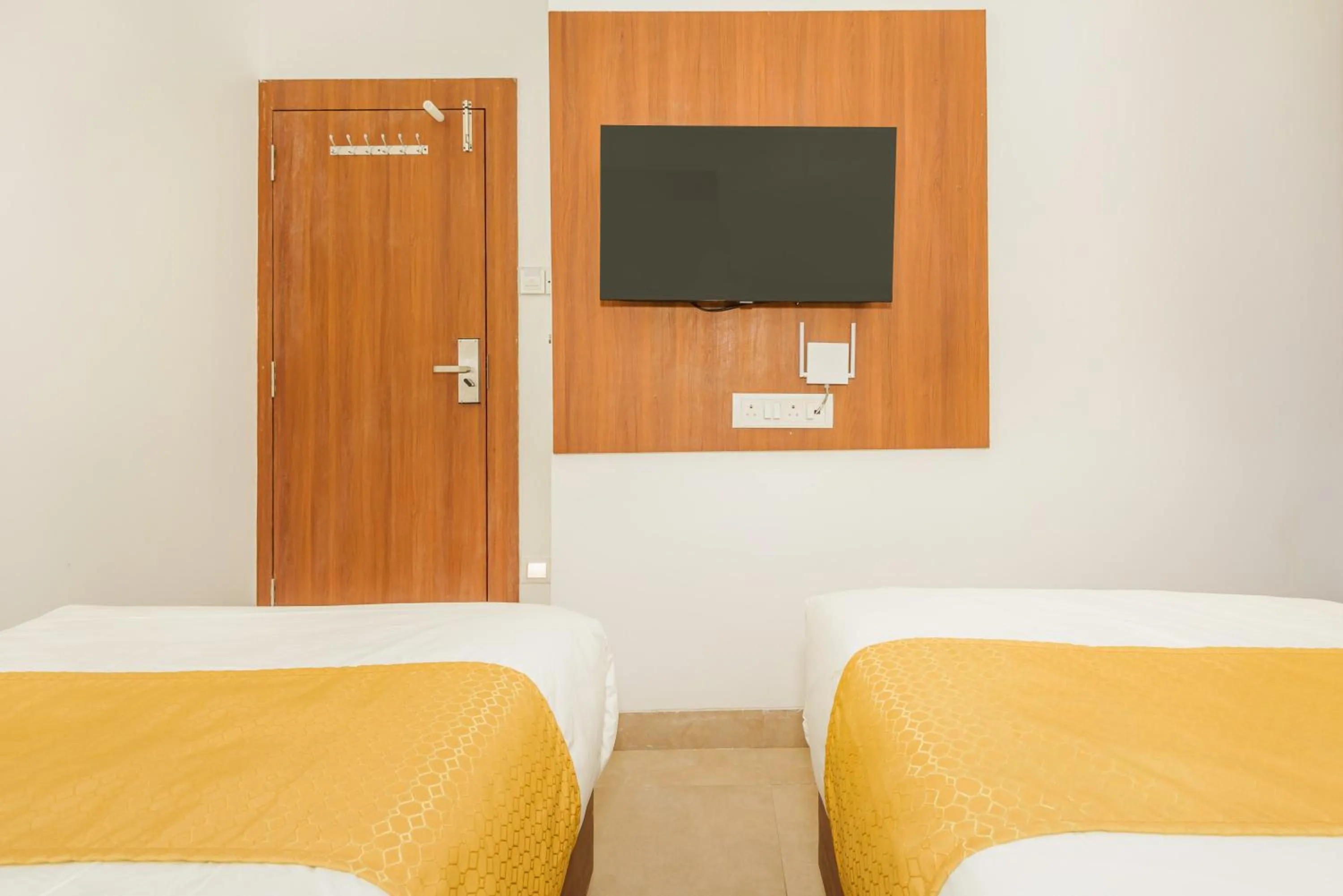 TV and multimedia, Bed in Hotel Zillion Executive - Kurla West Mumbai