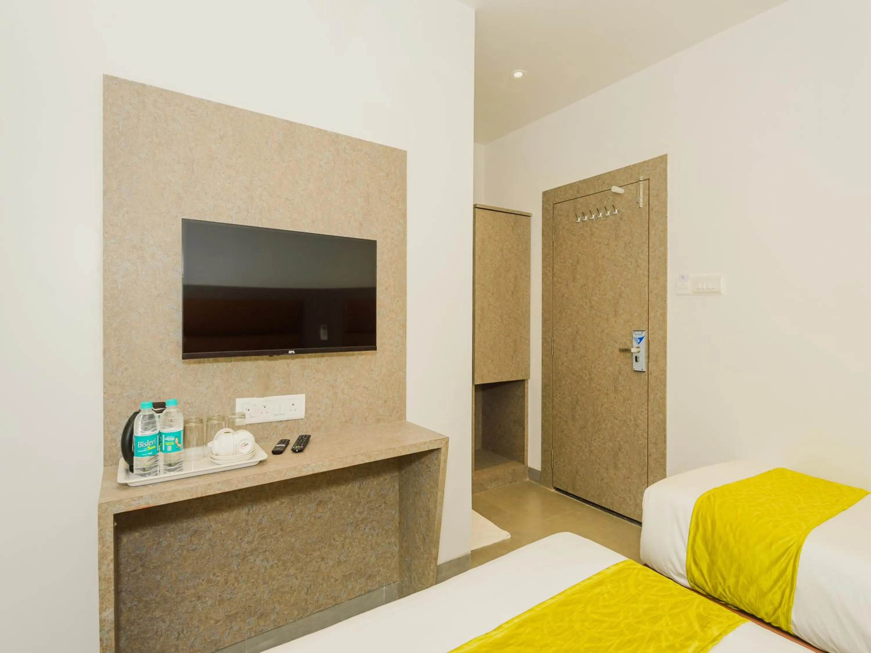 TV and multimedia, Bed in Hotel Zillion Executive - Kurla West Mumbai