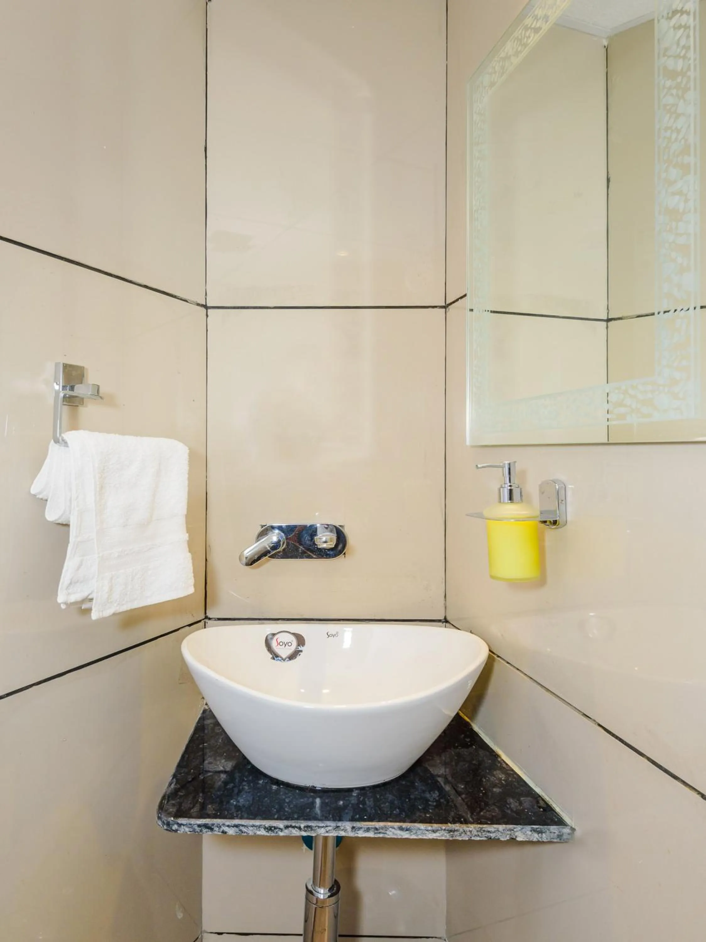 Bathroom in Hotel Zillion Executive - Kurla West Mumbai