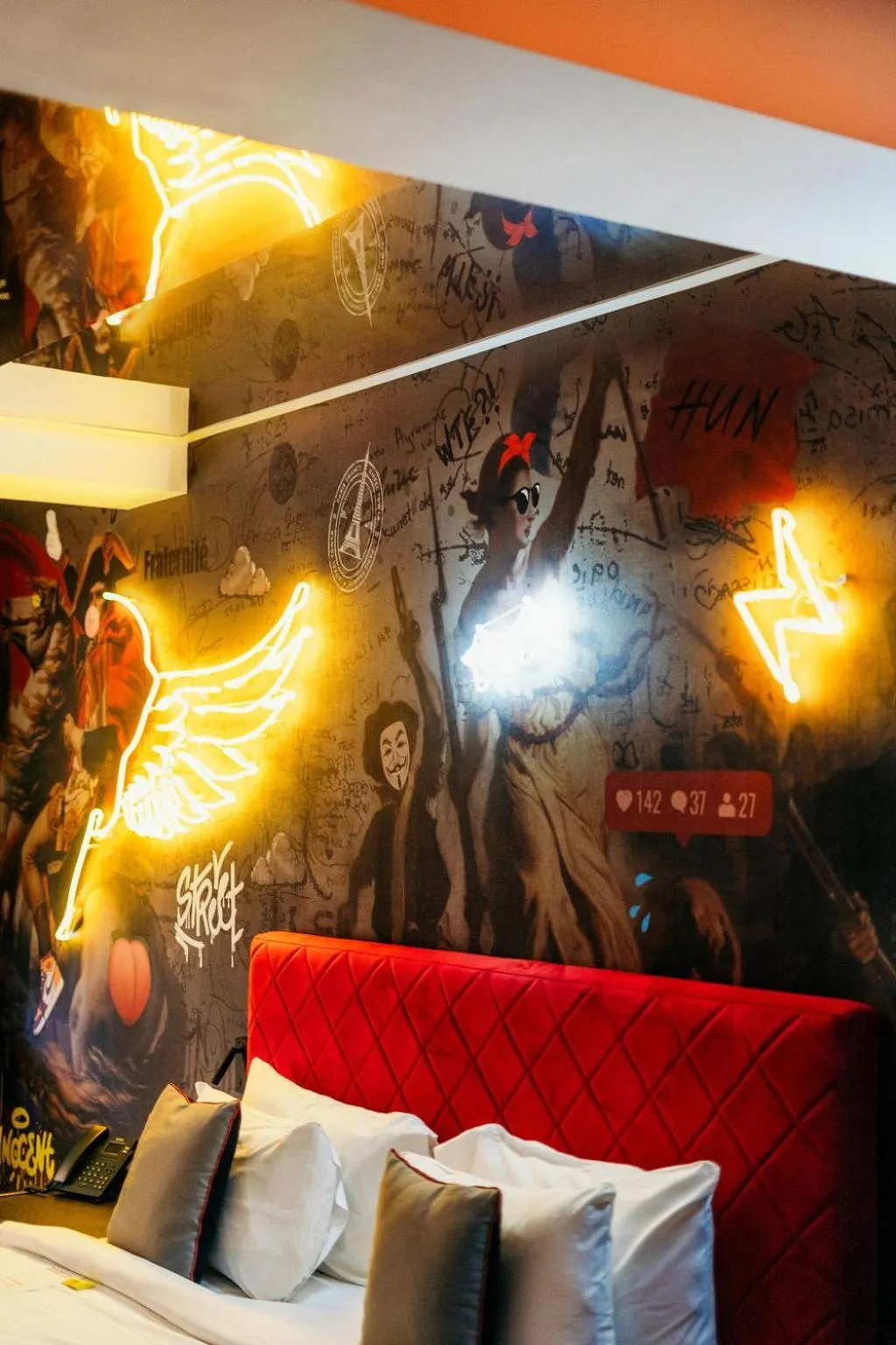 Bed in SO City Hotel Adults Only