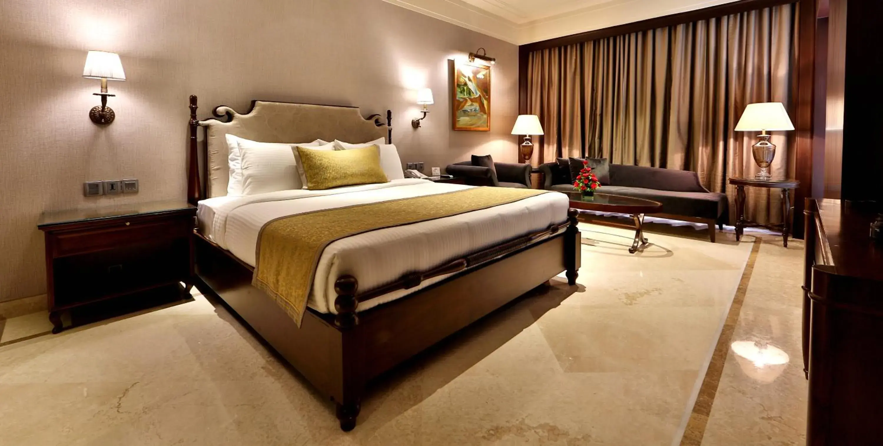 Bed in Hotel Maharaja Regency Bed in Hotel Maharaja Regency