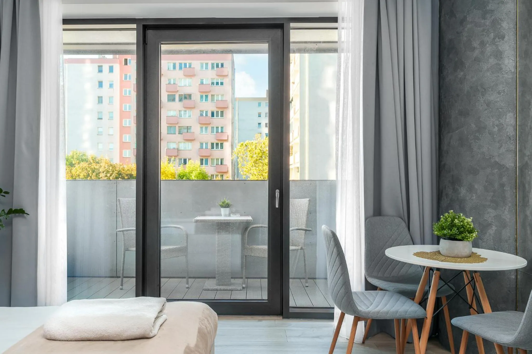 MARGI Vivi BIG STUDIO BALCONY POOL SAUNA