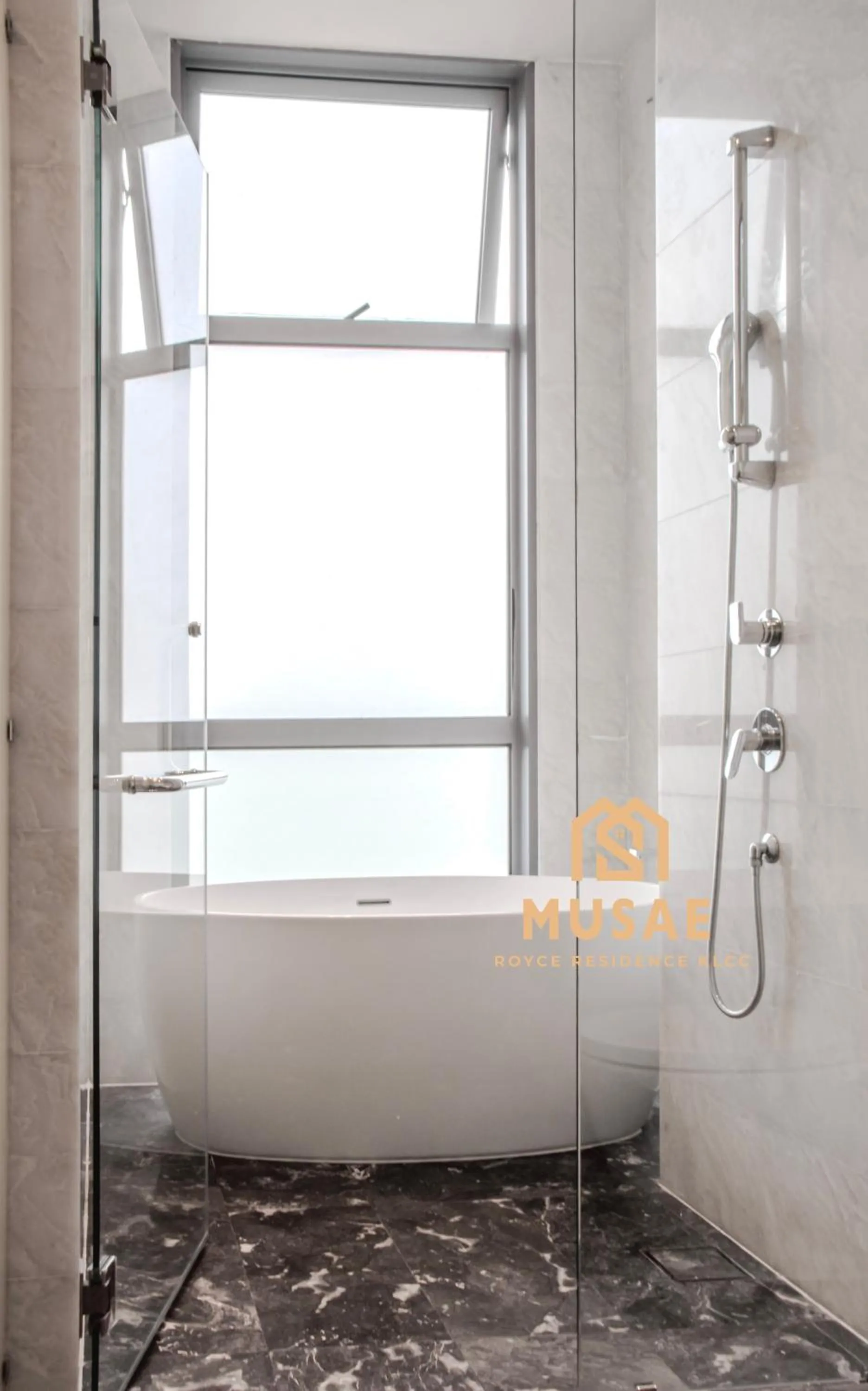 Bathroom in Royce Residence KLCC by MUSAE Kuala Lumpur