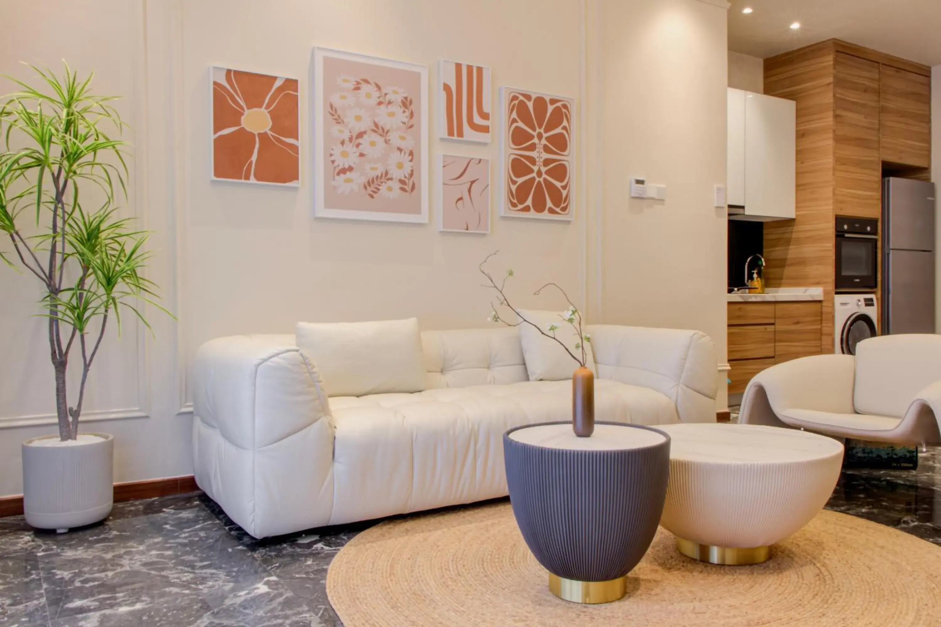 Living room in Royce Residence KLCC by MUSAE Kuala Lumpur Living room in Royce Residence KLCC by MUSAE Kuala Lumpur