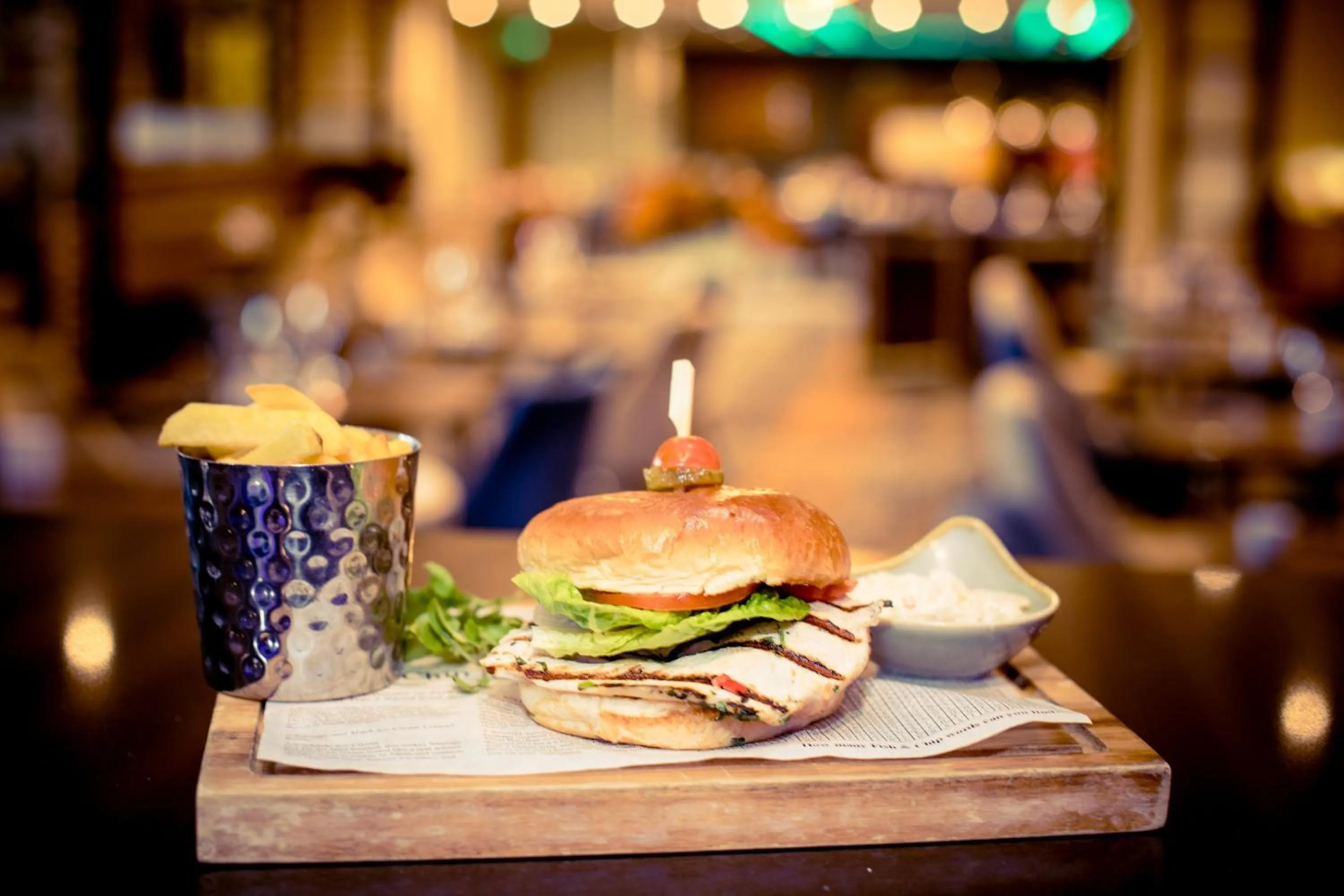 Restaurant/places to eat in Crowne Plaza London - Gatwick Airport by IHG