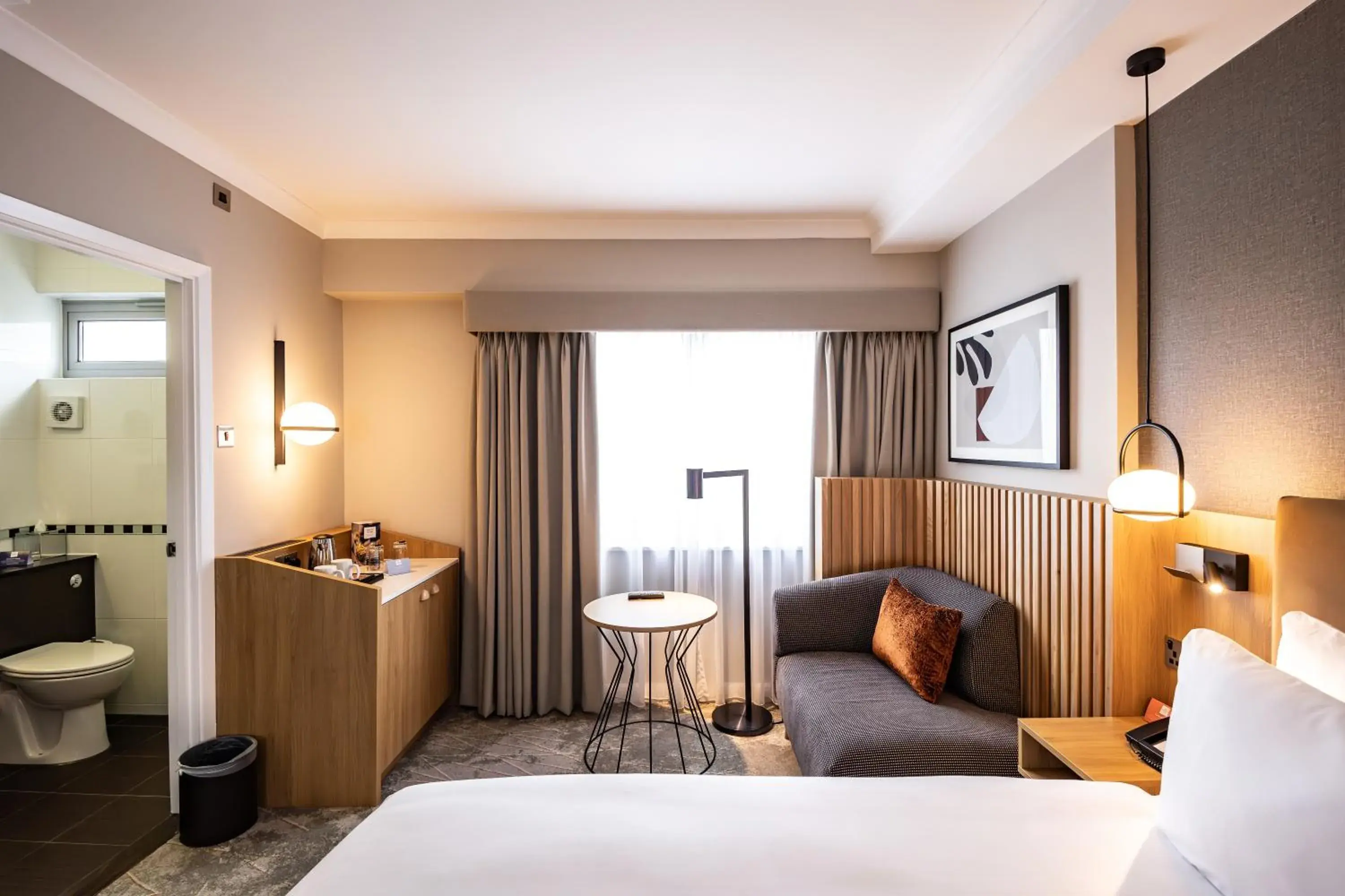 Premium Double Room in Crowne Plaza London - Gatwick Airport by IHG Premium Double Room in Crowne Plaza London - Gatwick Airport by IHG