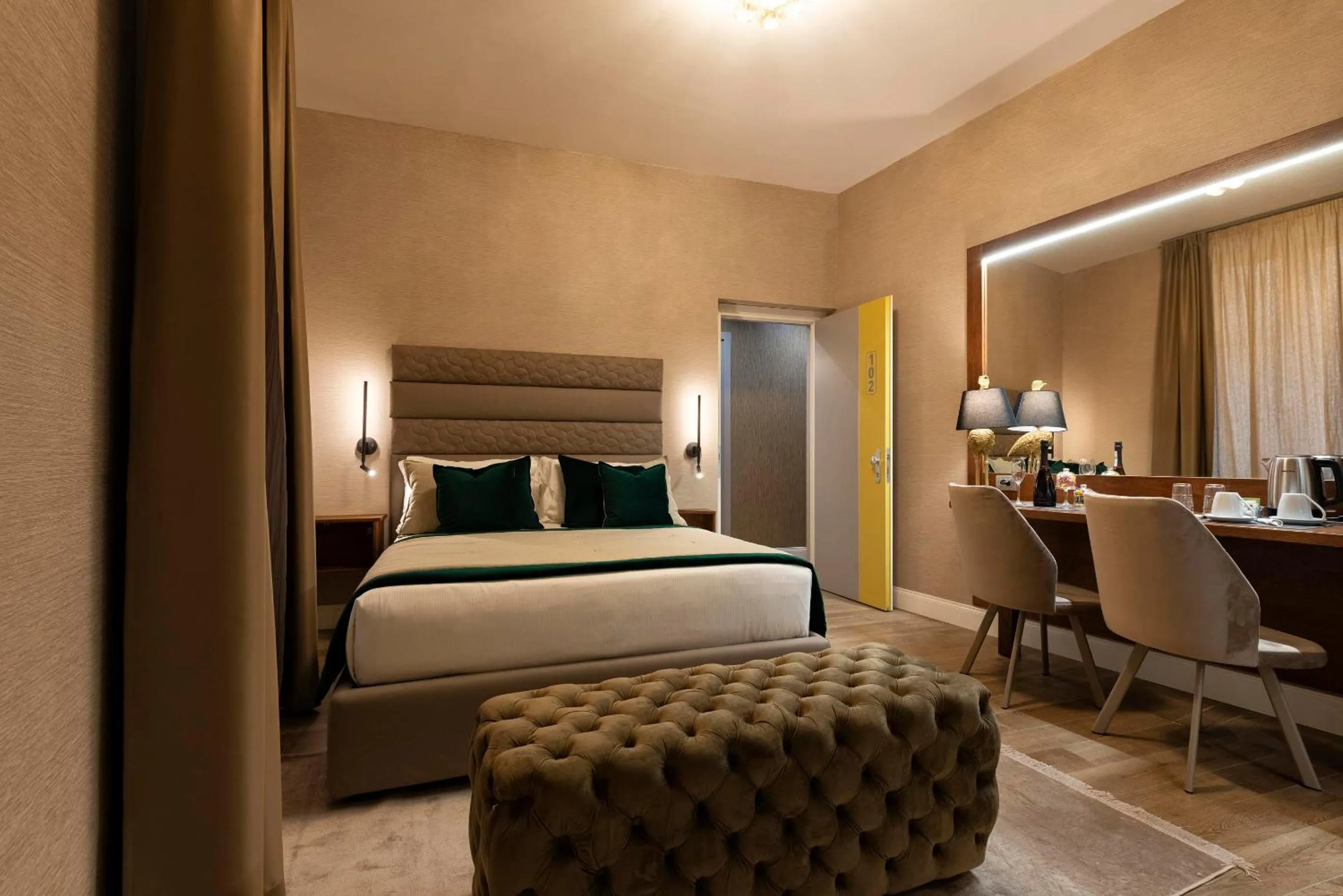 Bed in Royal Rooms Corso