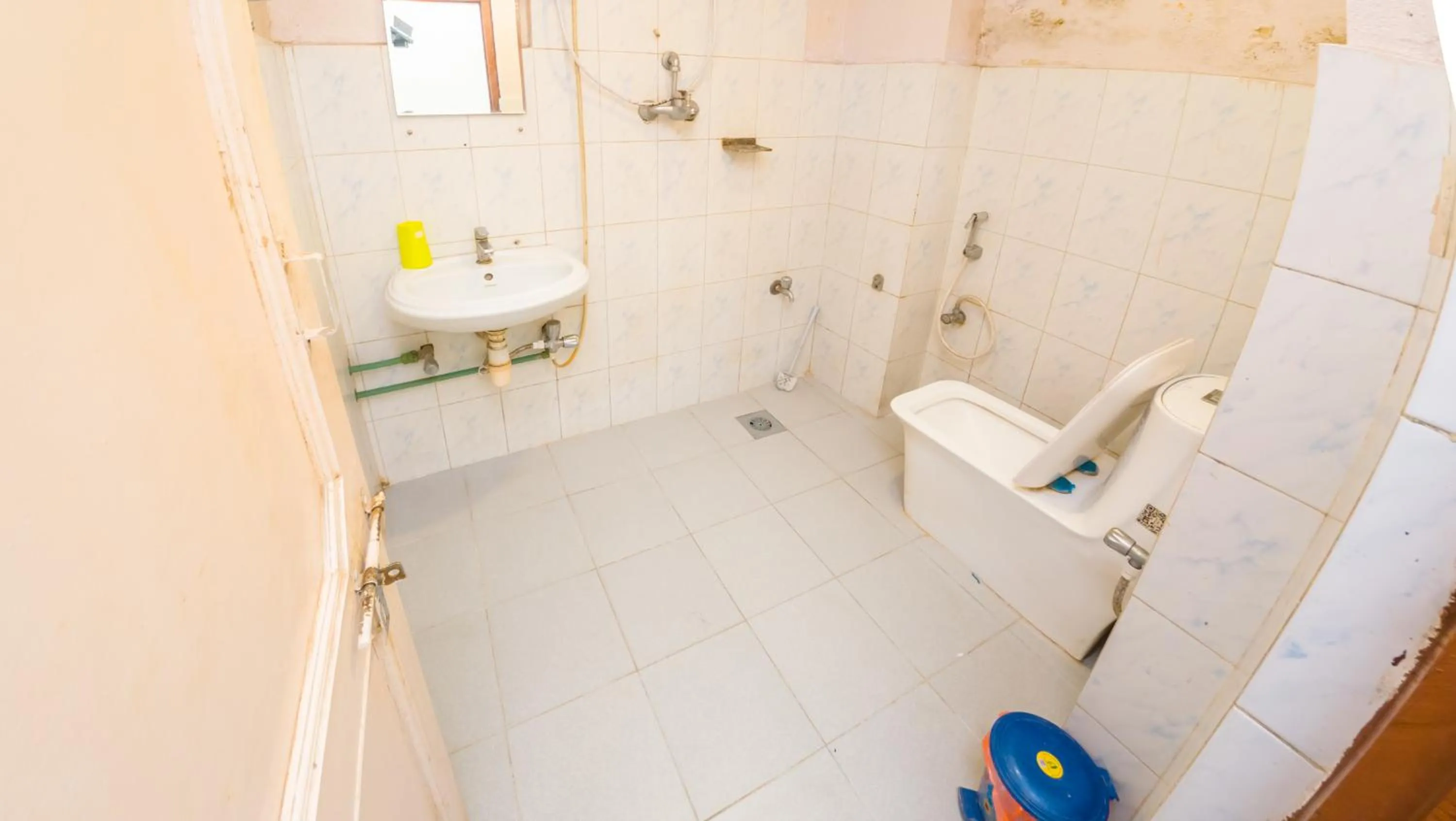 Shower in Durbar Guest House