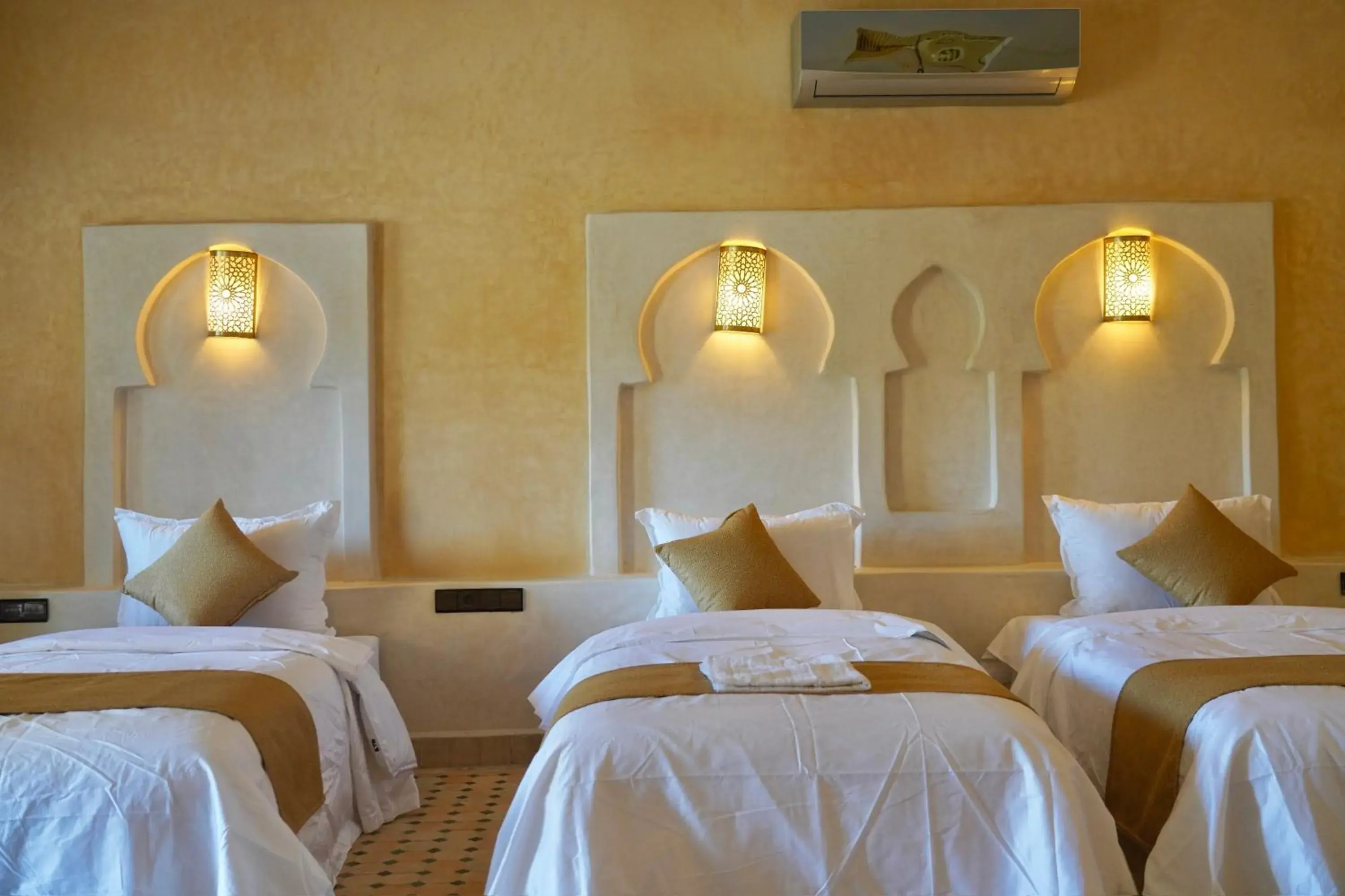 Standard Triple Room in Hotel Sunset Palace Standard Triple Room in Hotel Sunset Palace