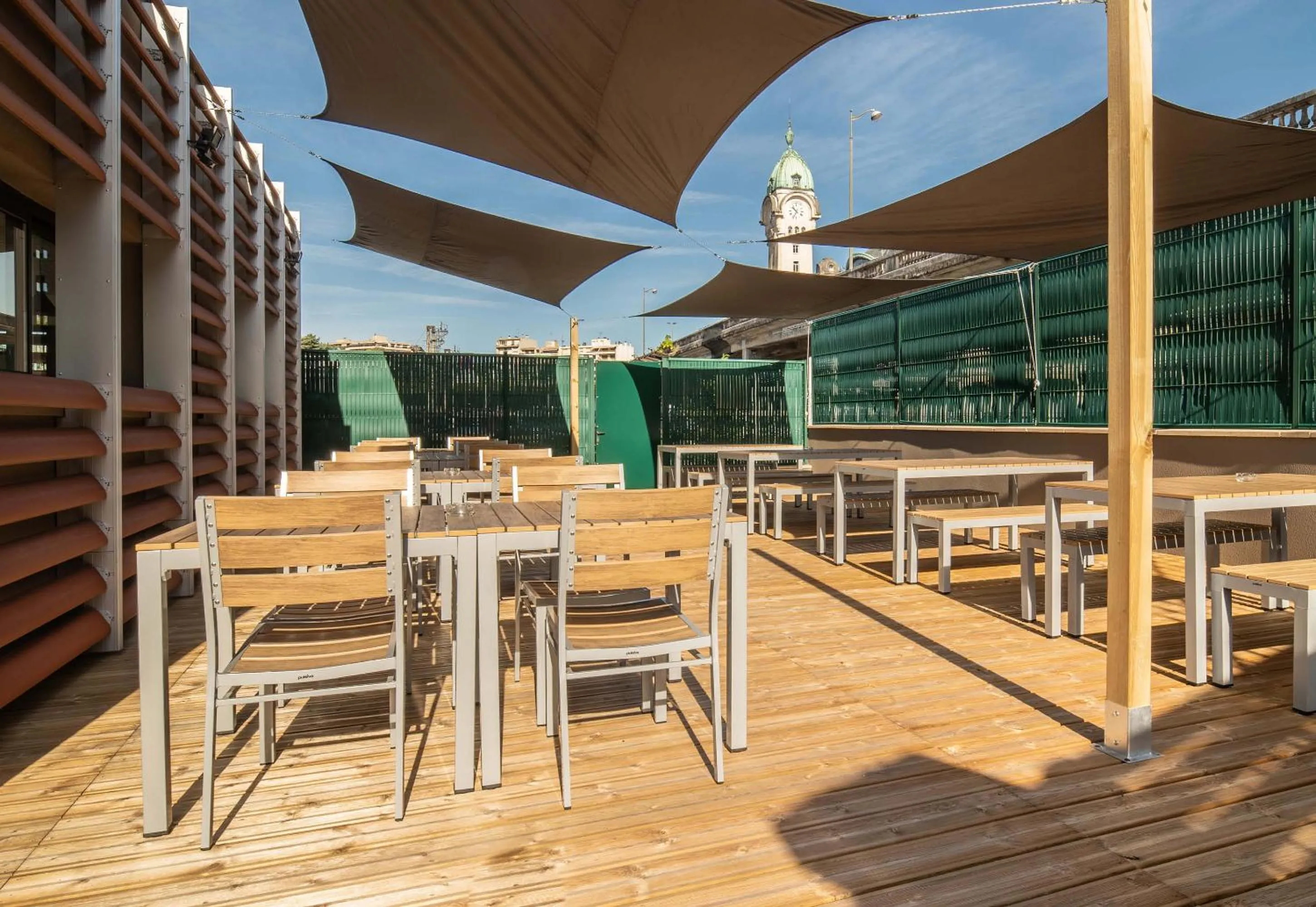 Patio in B&B HOTEL Limoges Centre Gare