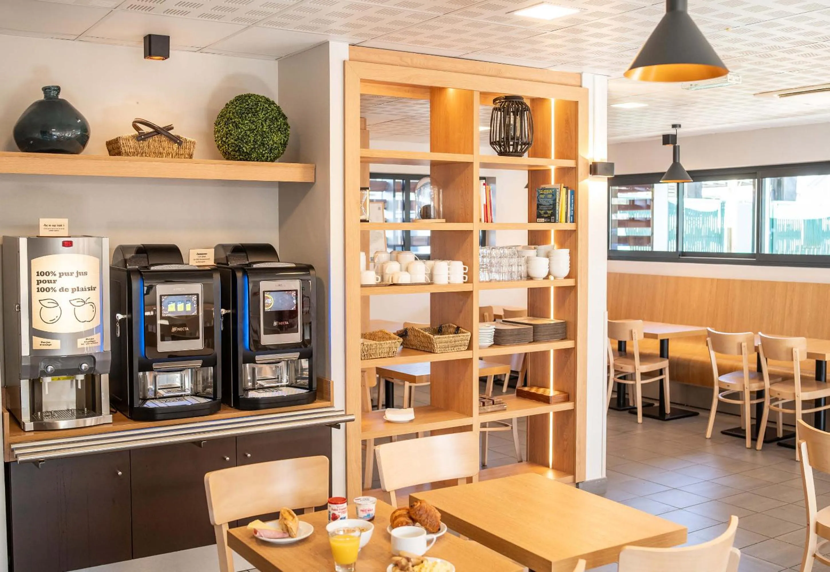 Breakfast in B&B HOTEL Limoges Centre Gare