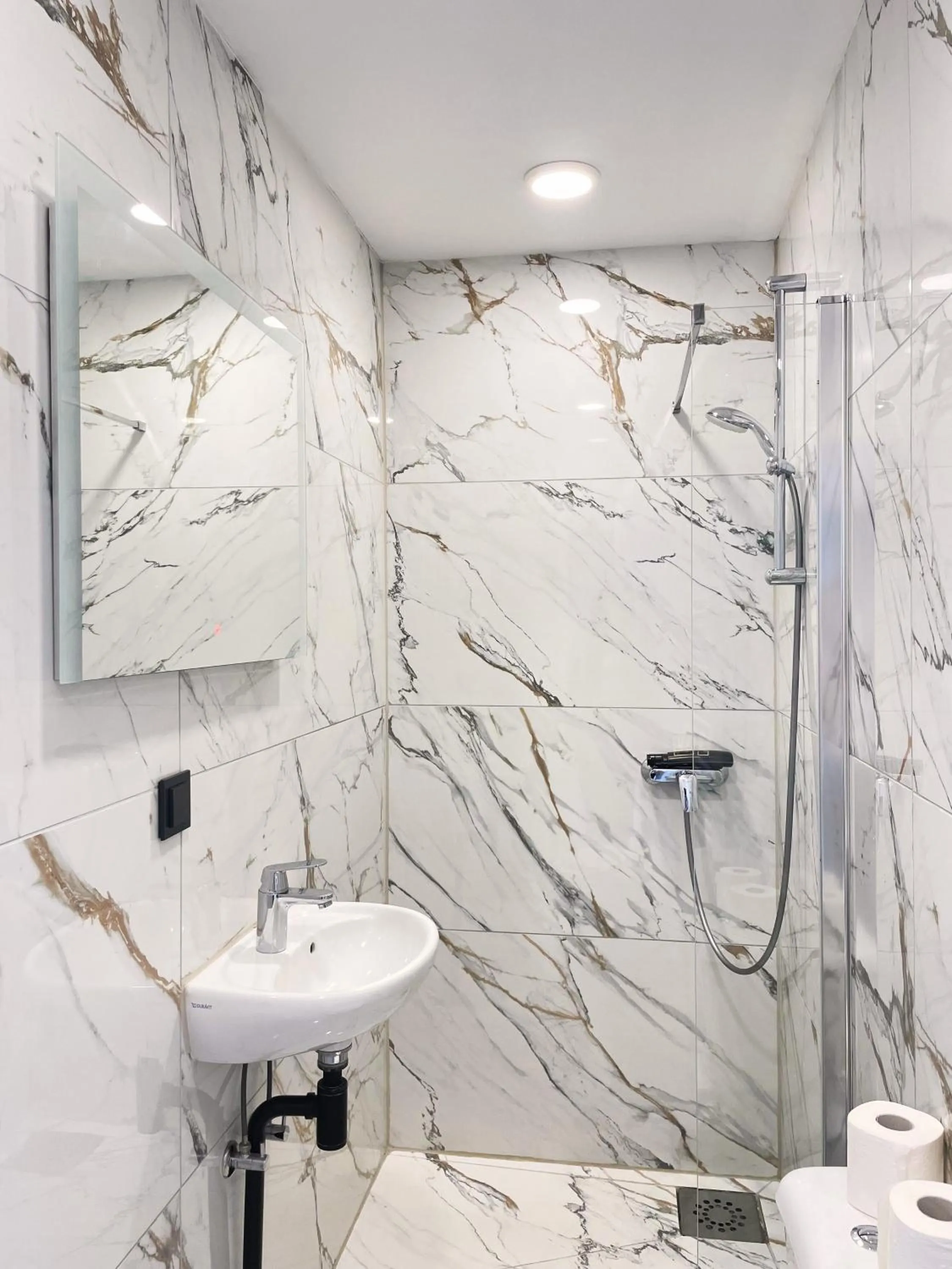 Shower in Hotel Plantage - Digital Access