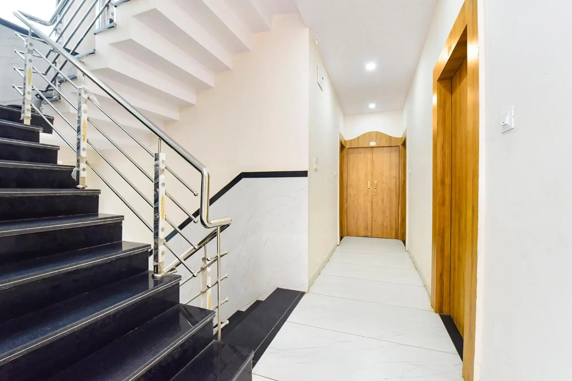 Lobby or reception in FabHotel Somnath Lobby or reception in FabHotel Somnath