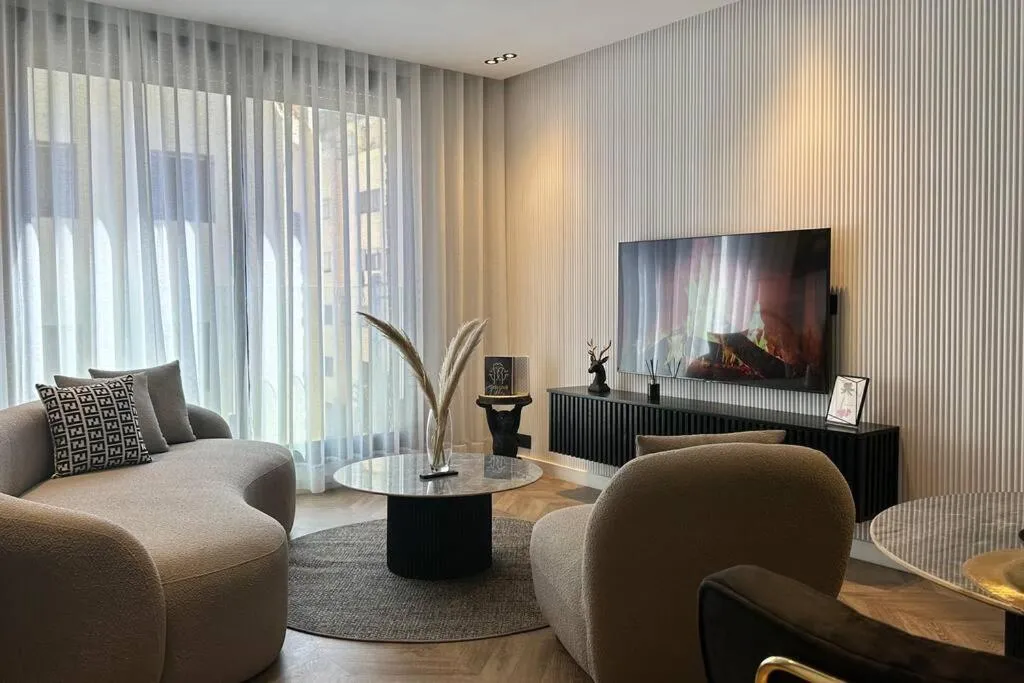 Touch of Luxury - By AppartAli