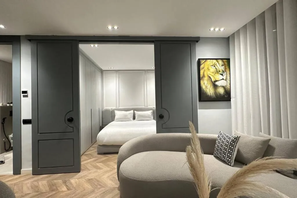 Touch of Luxury - By AppartAli