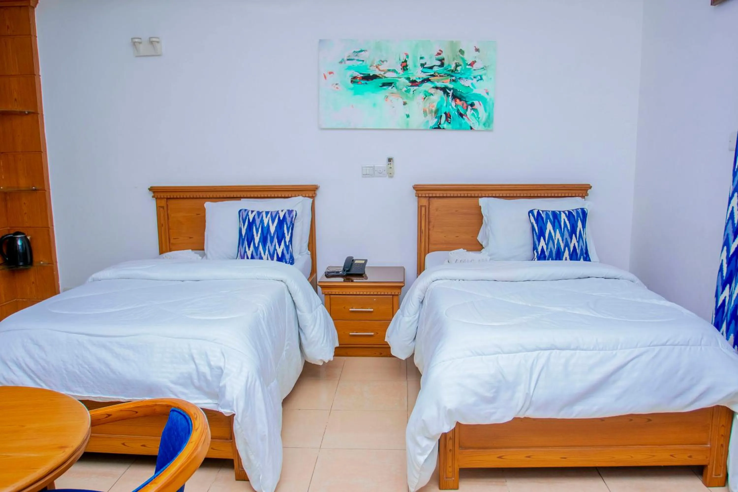 Bed in Sleep Inn Hotel - City Centre