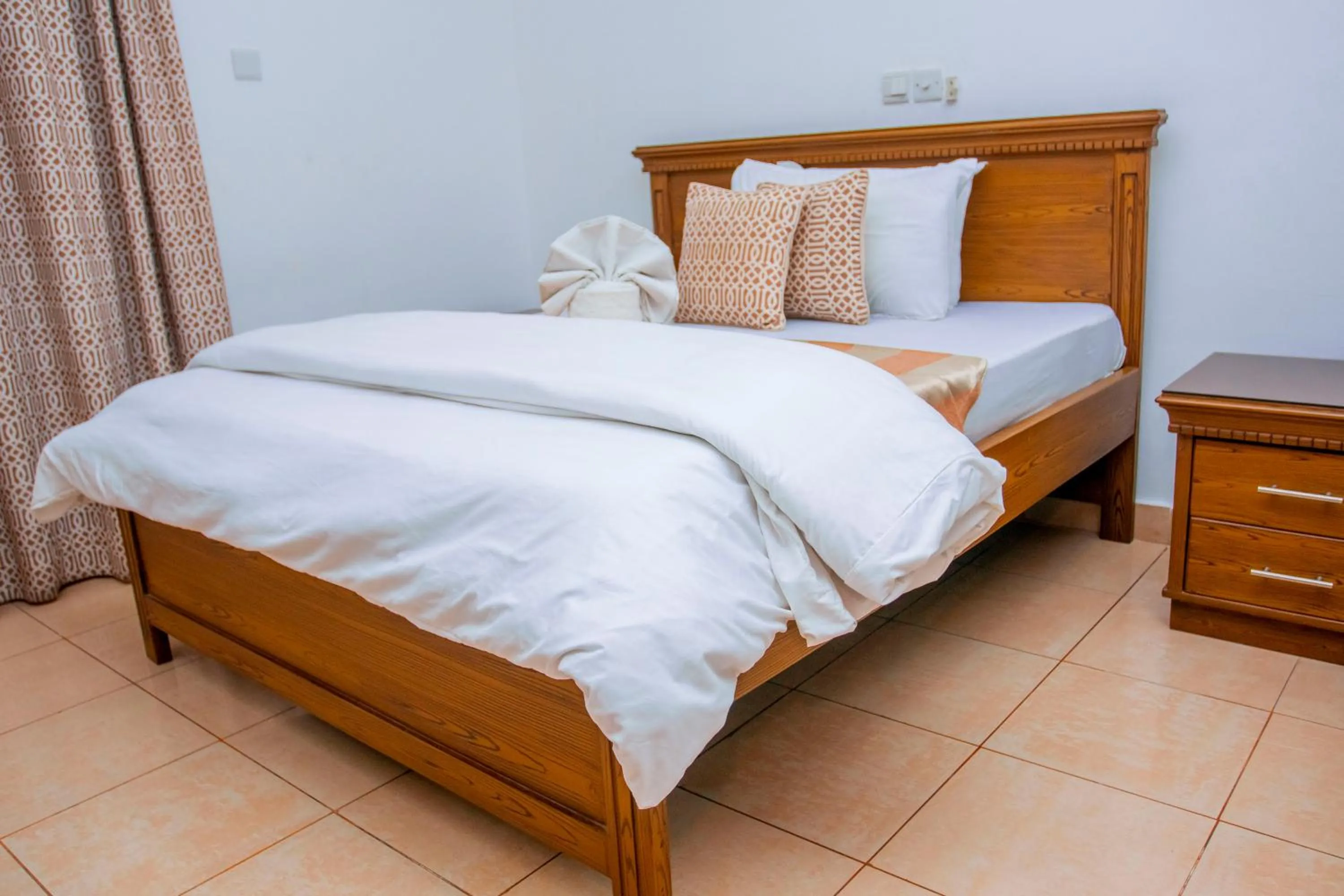 Bed in Sleep Inn Hotel - City Centre