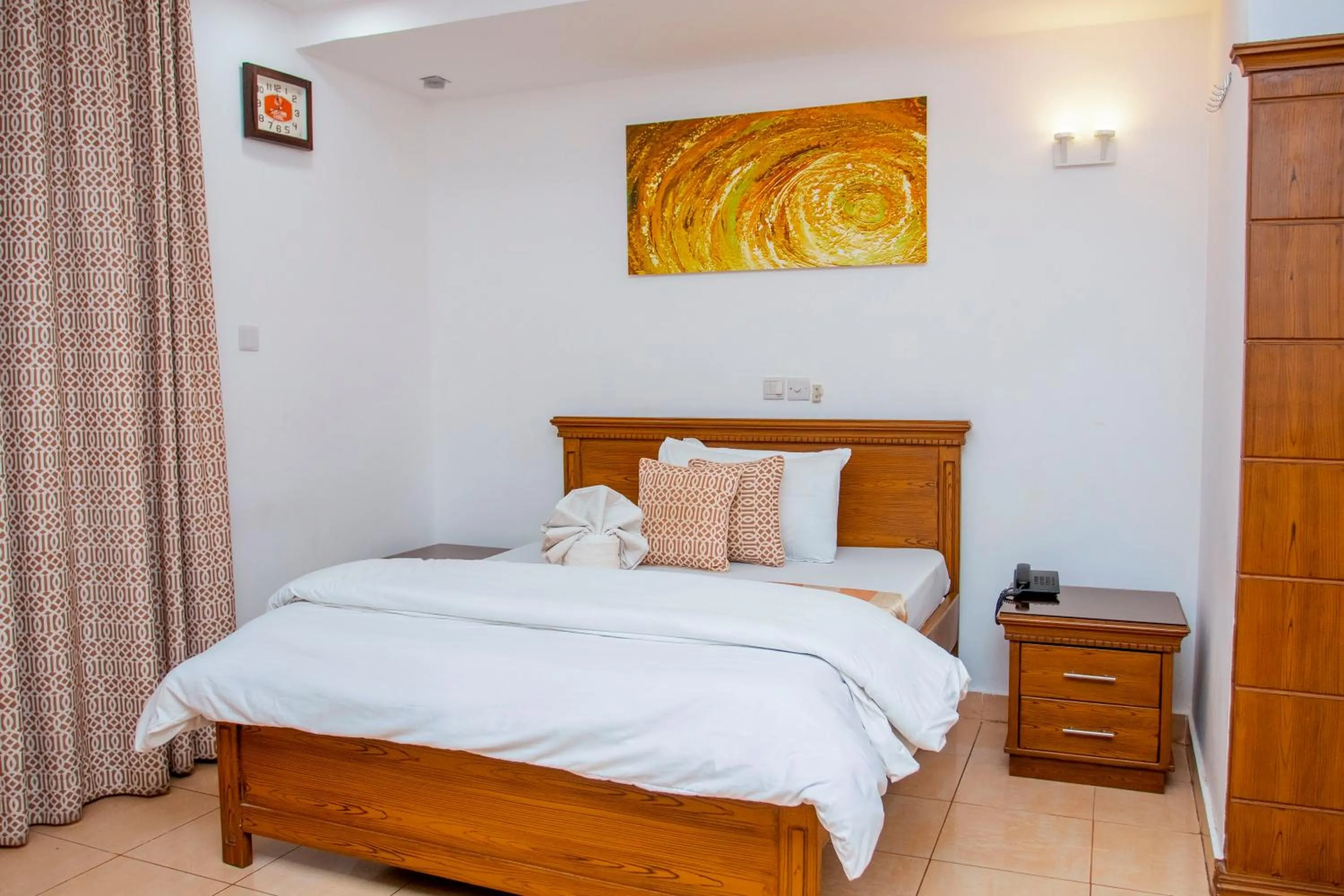 Bed in Sleep Inn Hotel - City Centre