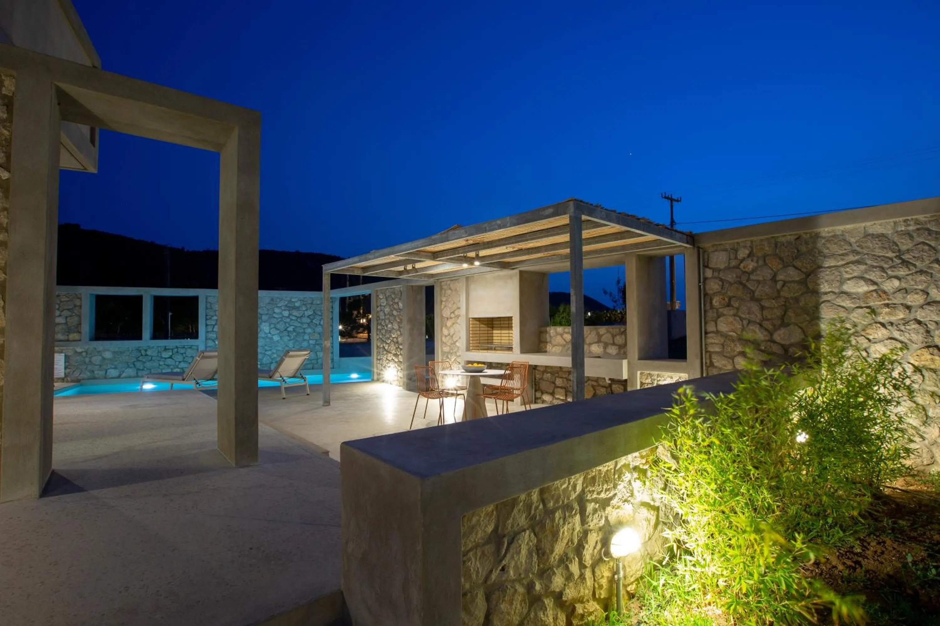 Inner courtyard view in Thines villas
