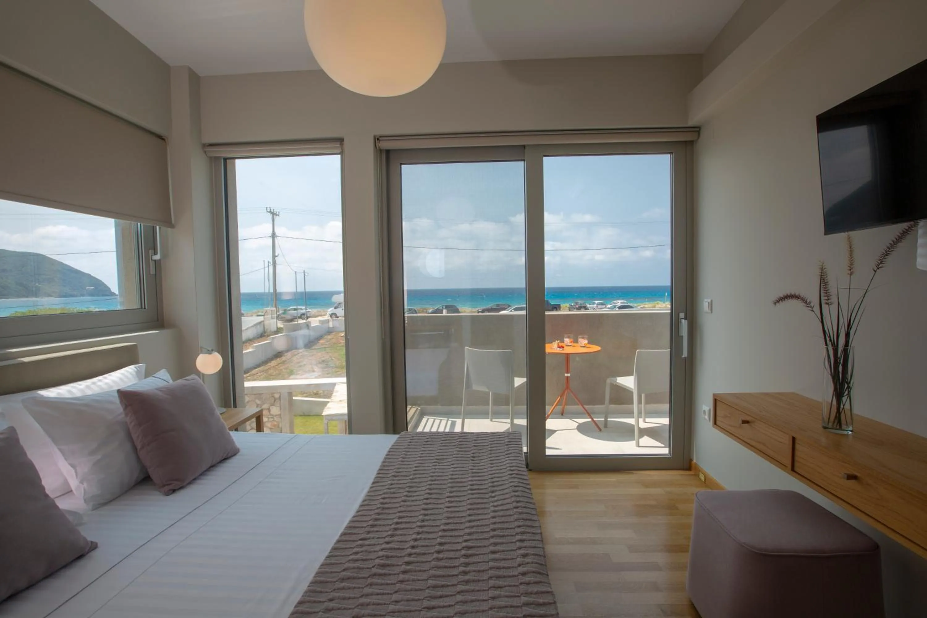 Bedroom, Bed in Thines villas