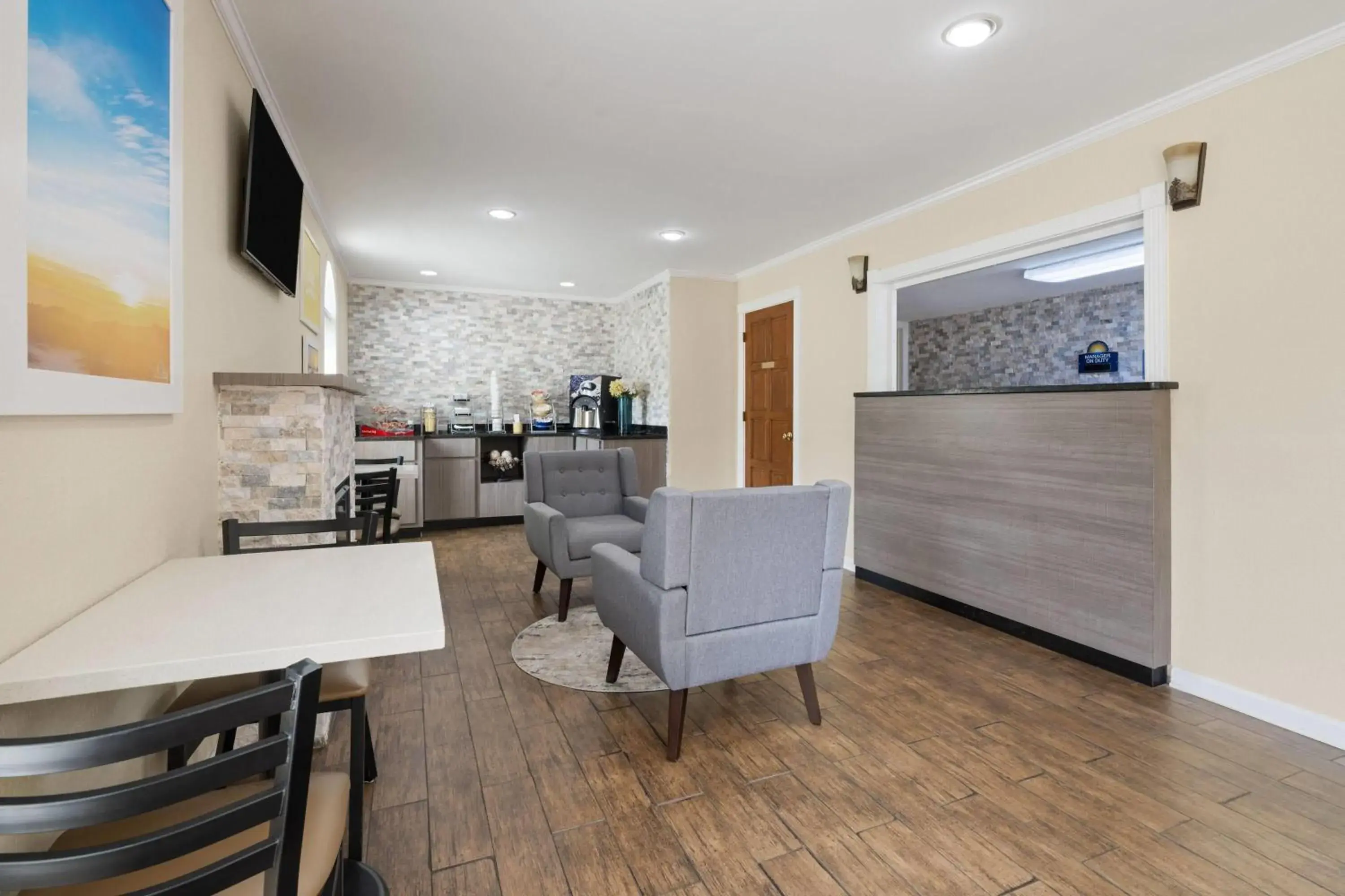 Lobby or reception in Days Inn by Wyndham Canton Lobby or reception in Days Inn by Wyndham Canton