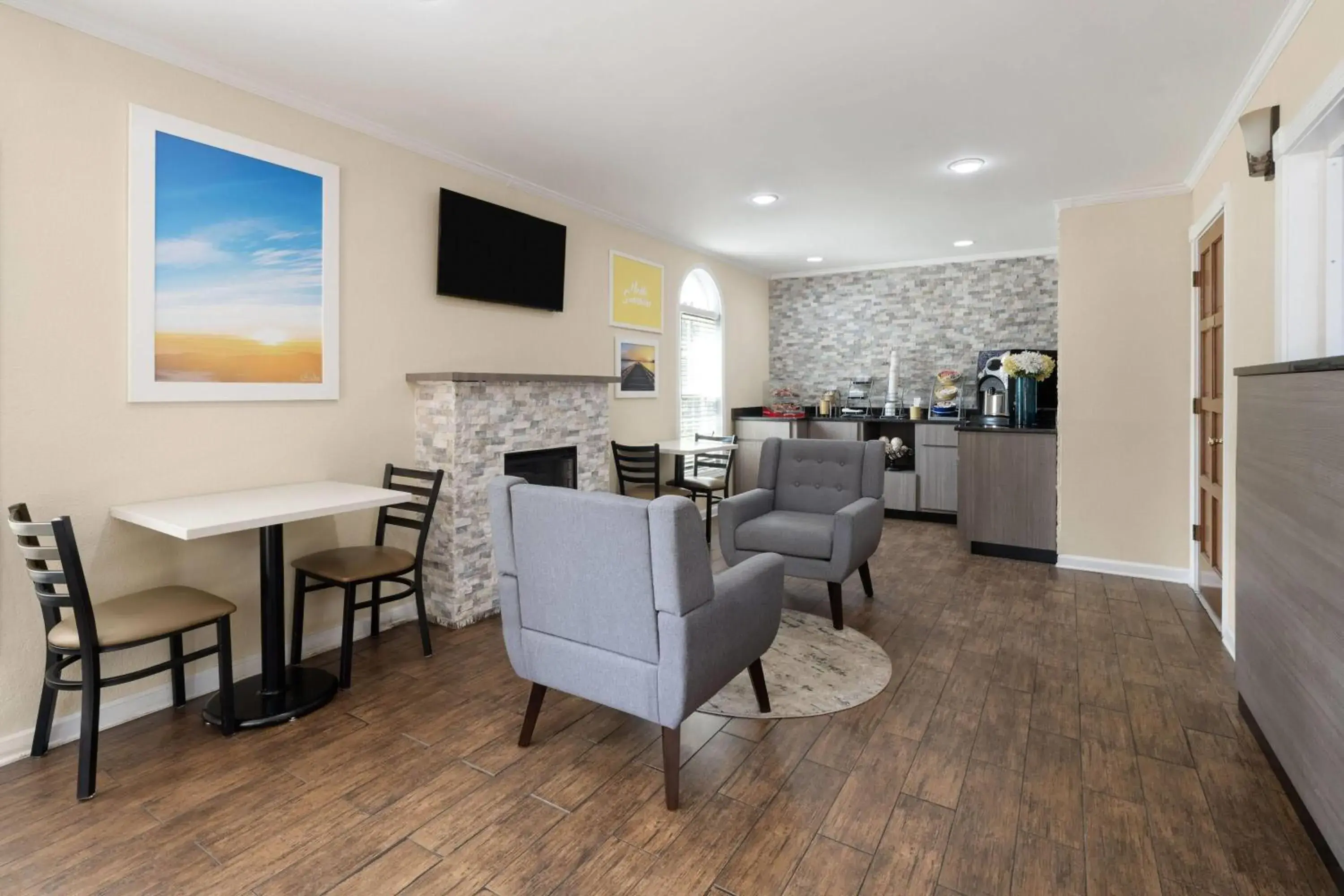 Lobby or reception in Days Inn by Wyndham Canton Lobby or reception in Days Inn by Wyndham Canton